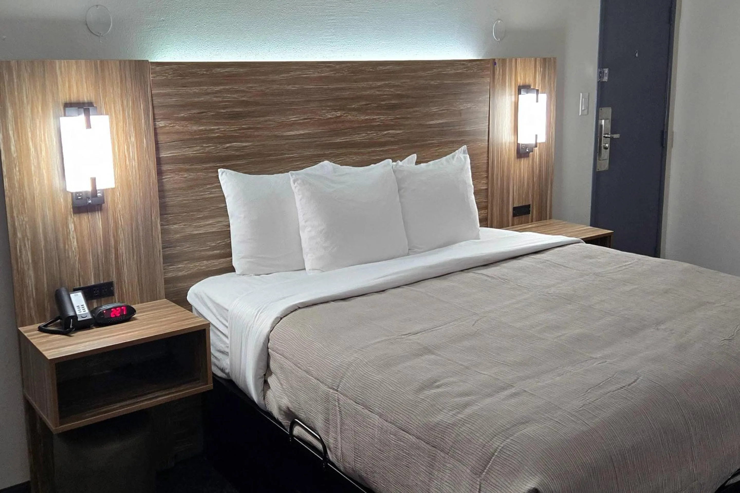 Bedroom, Bed in Quality Inn Ponca City