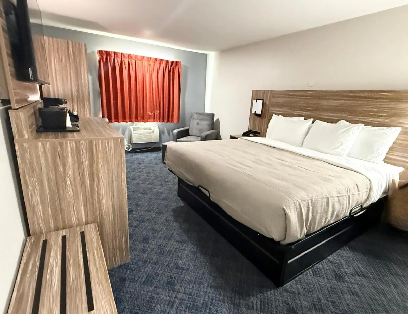 Bed in Quality Inn Ponca City