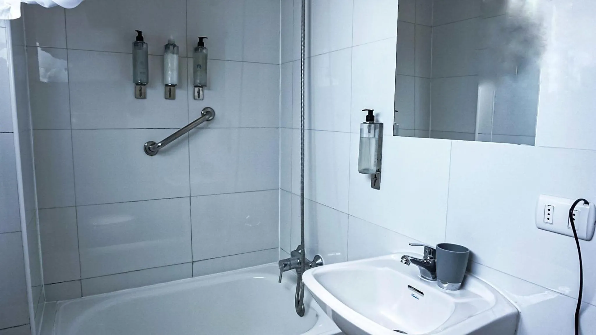 Shower in Dei Templi Apart Hotel