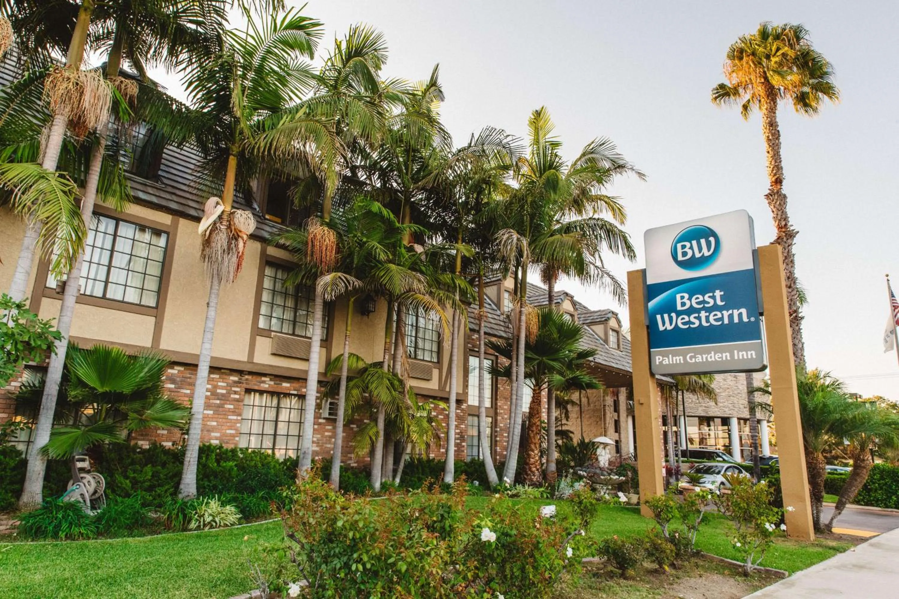 Property building in Best Western Palm Garden Inn