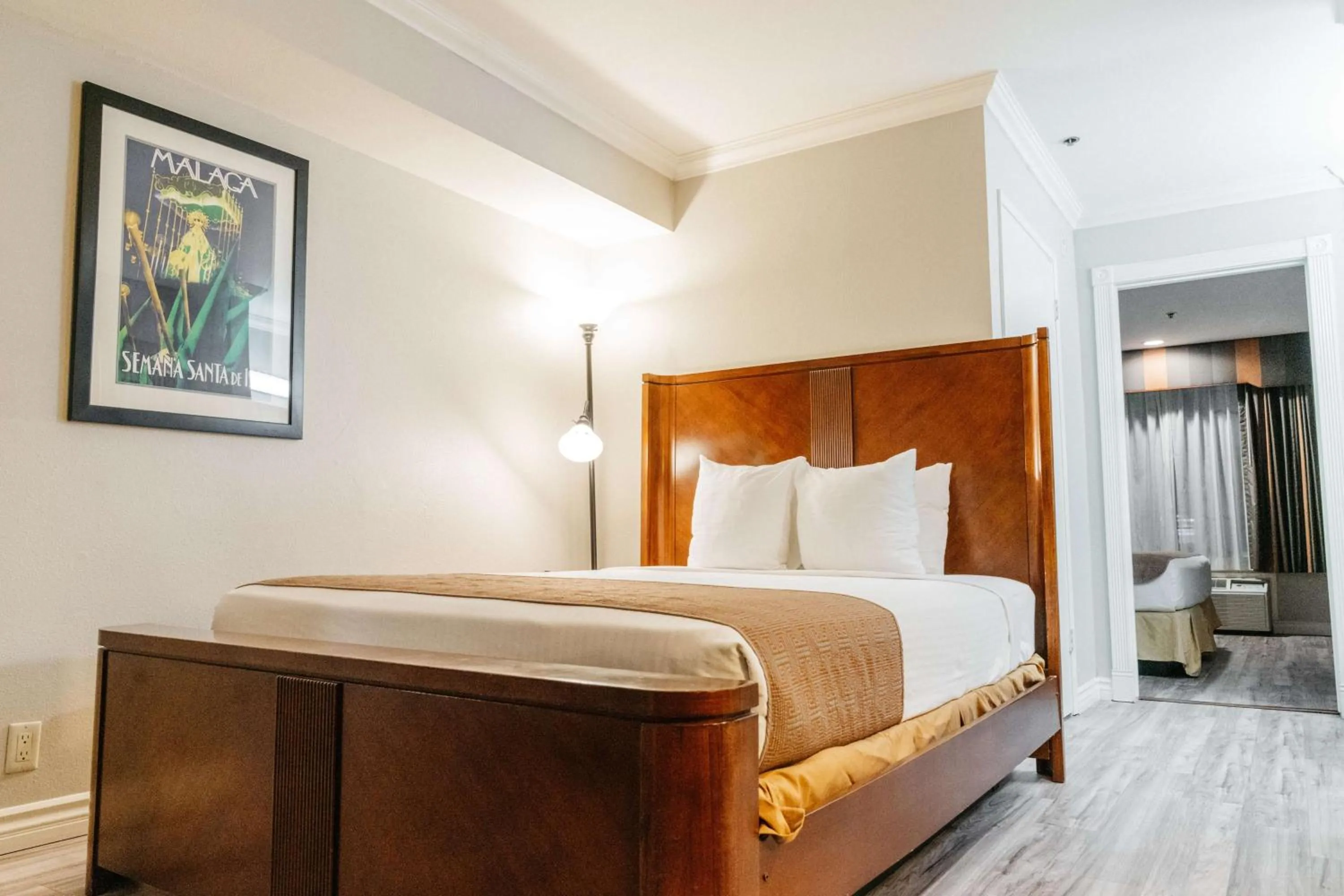 Photo of the whole room, Bed in Best Western Palm Garden Inn