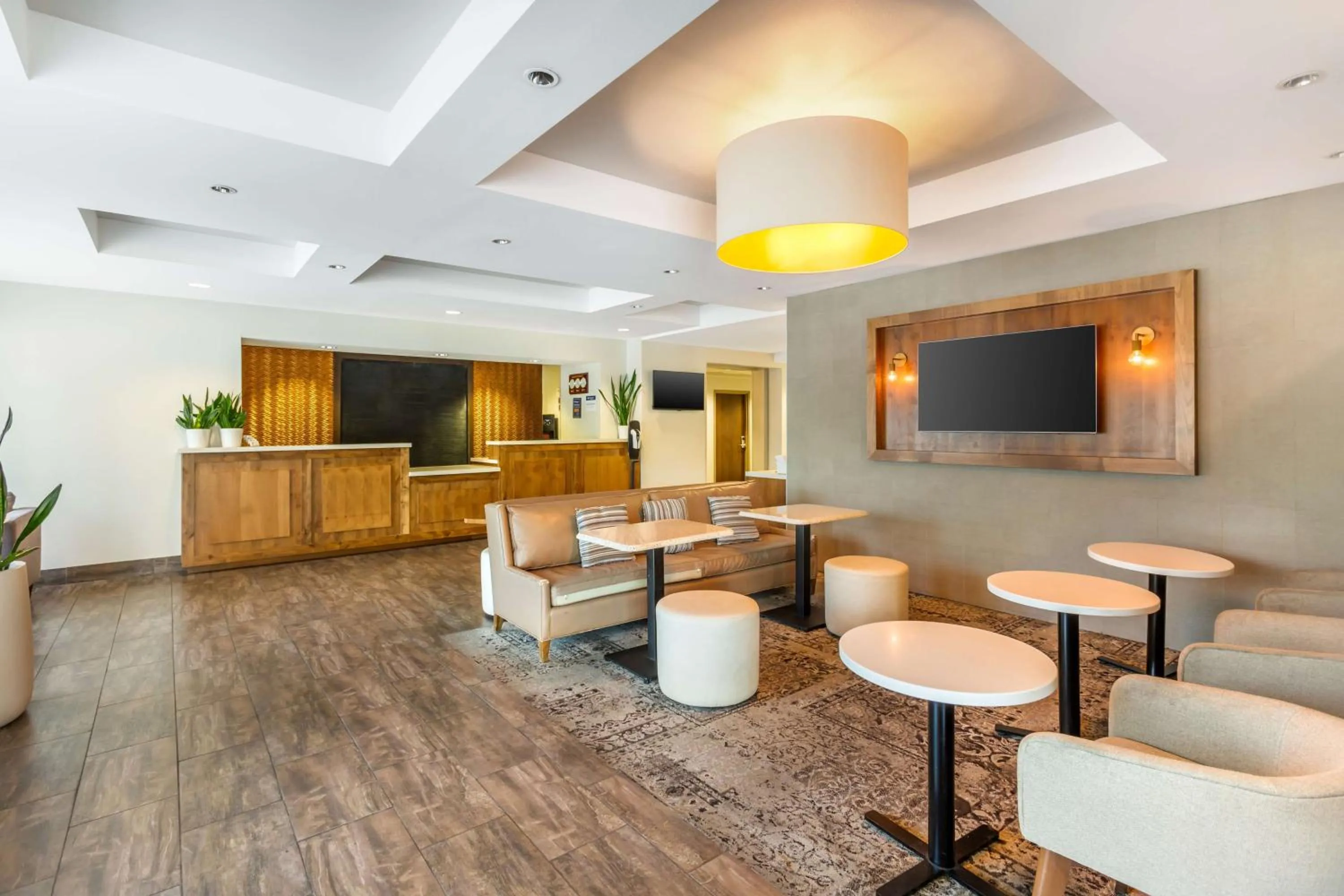 Lobby or reception in Best Western Plus Cotton Tree Inn