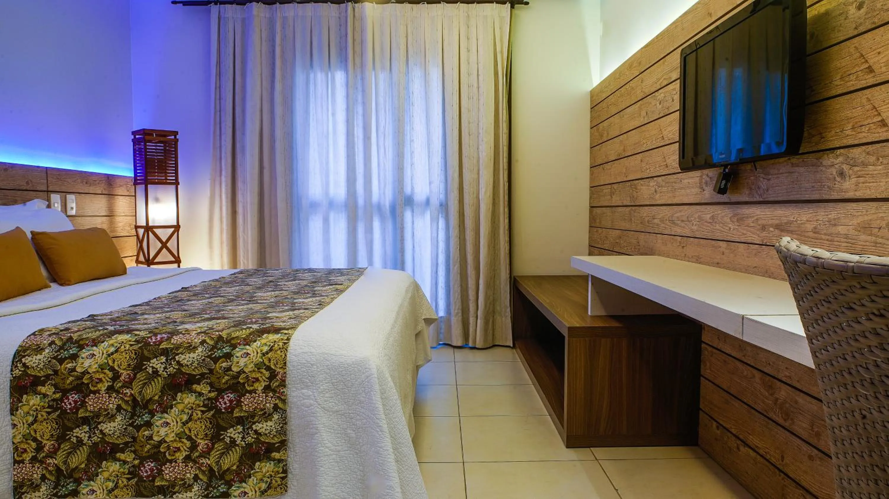 Bed in Kanaloa Pousada