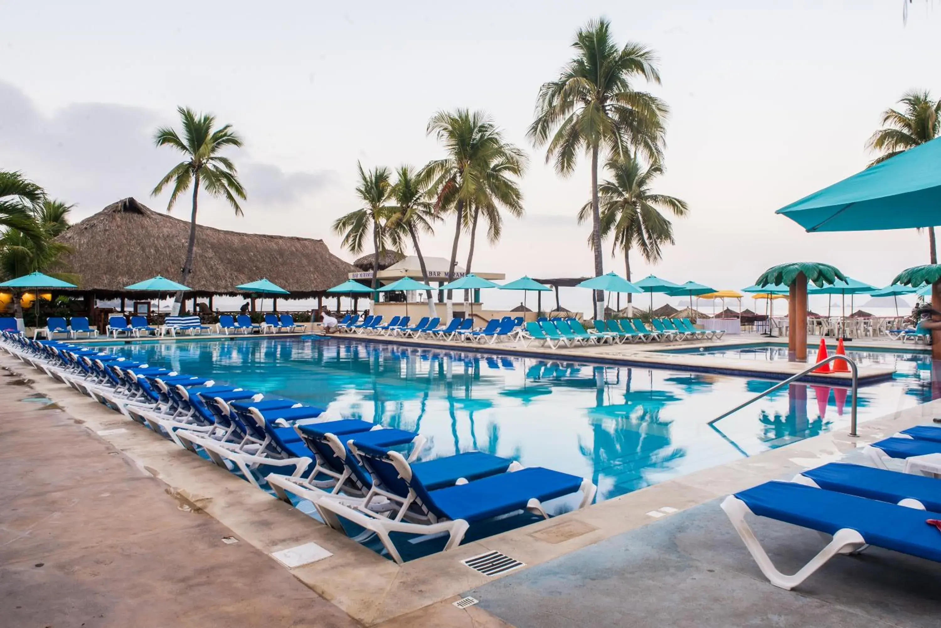 Swimming pool in Fontan Ixtapa Swimming pool in Fontan Ixtapa