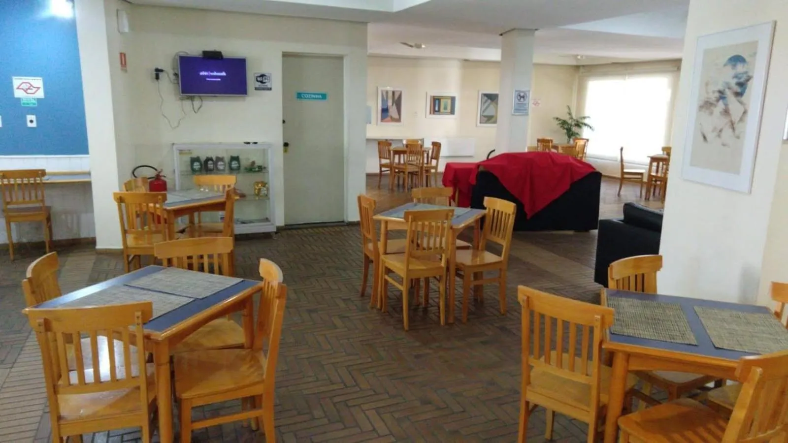 Dining area in Jaguary Hotel Sumaré