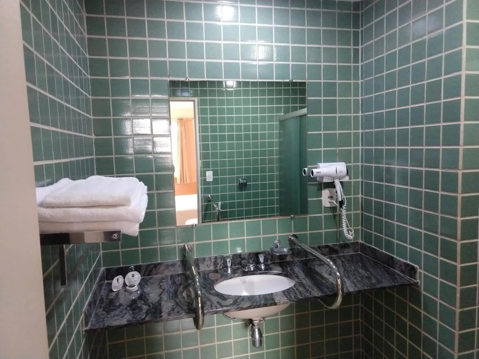 Bathroom in Jaguary Hotel Sumaré