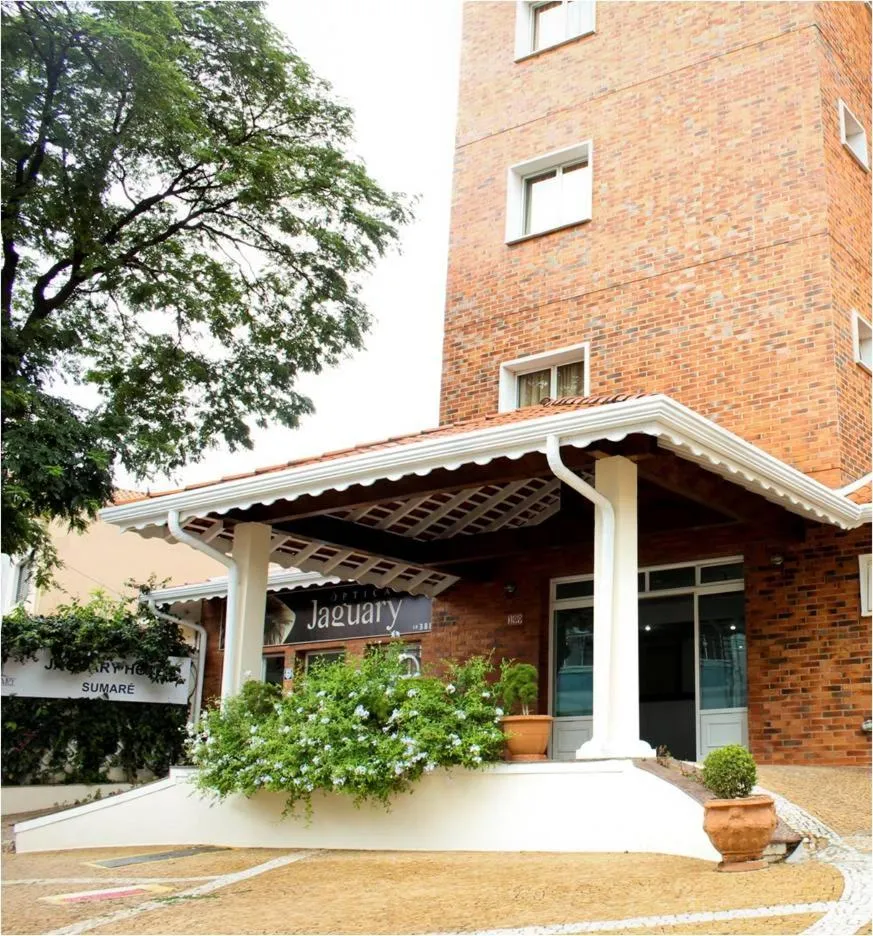 Facade/entrance in Jaguary Hotel Sumaré