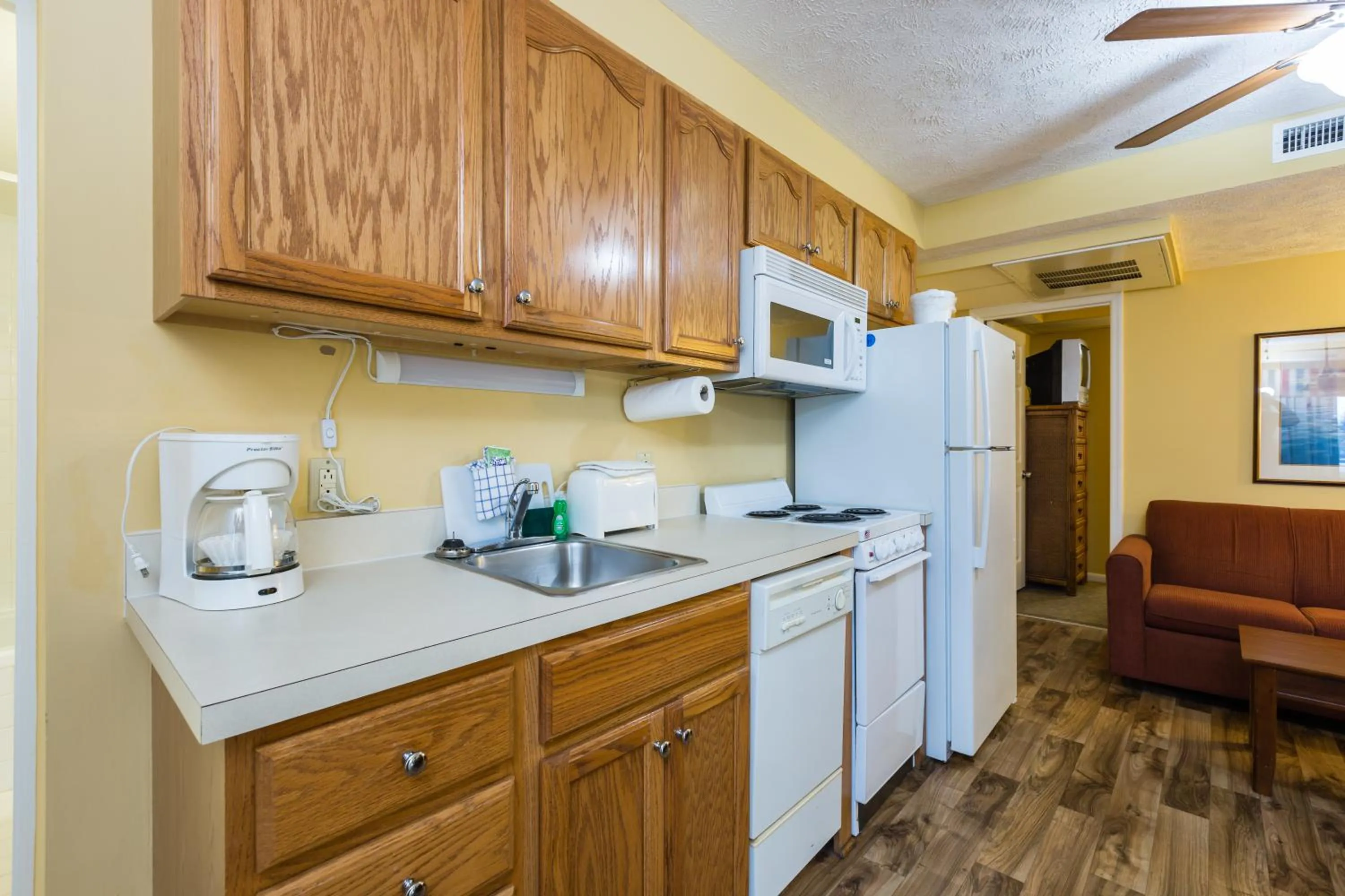 Kitchen or kitchenette in Jade Tree Cove