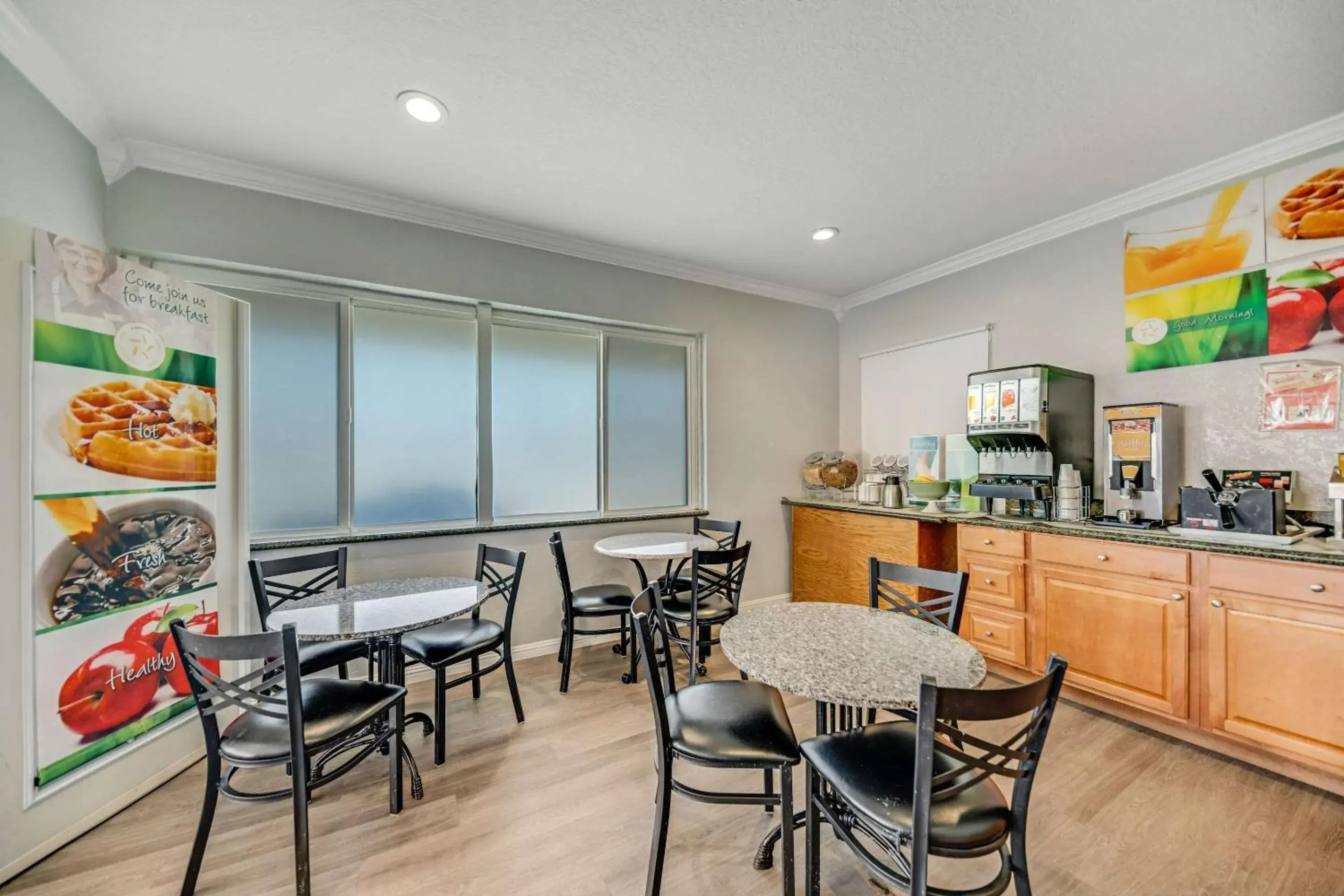 Breakfast in Quality Inn Santa Cruz Downtown Area Breakfast in Quality Inn Santa Cruz Downtown Area