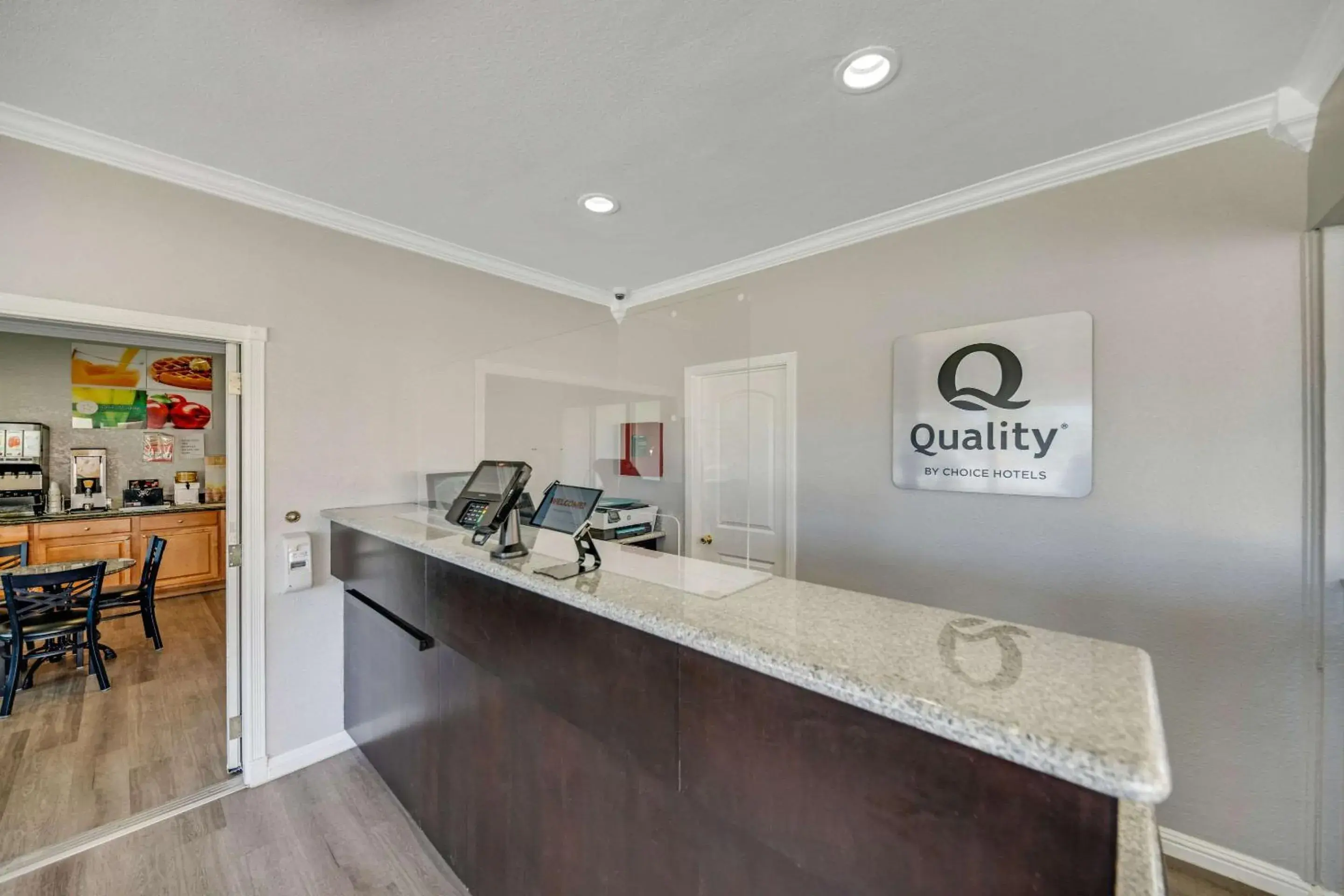 Lobby or reception in Quality Inn Santa Cruz Downtown Area Lobby or reception in Quality Inn Santa Cruz Downtown Area