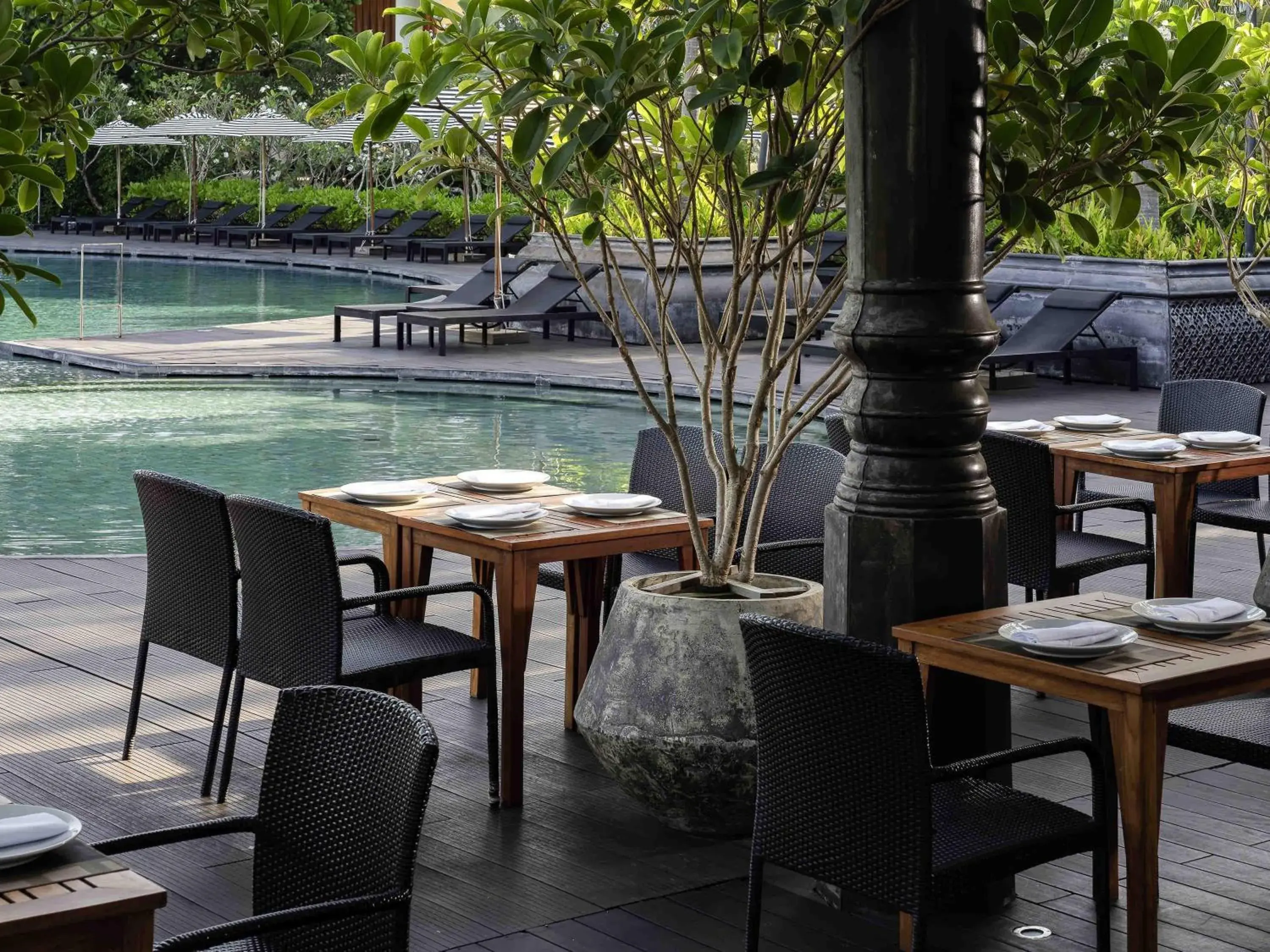 Restaurant/places to eat in Pullman Phuket Karon Beach Resort Restaurant/places to eat in Pullman Phuket Karon Beach Resort