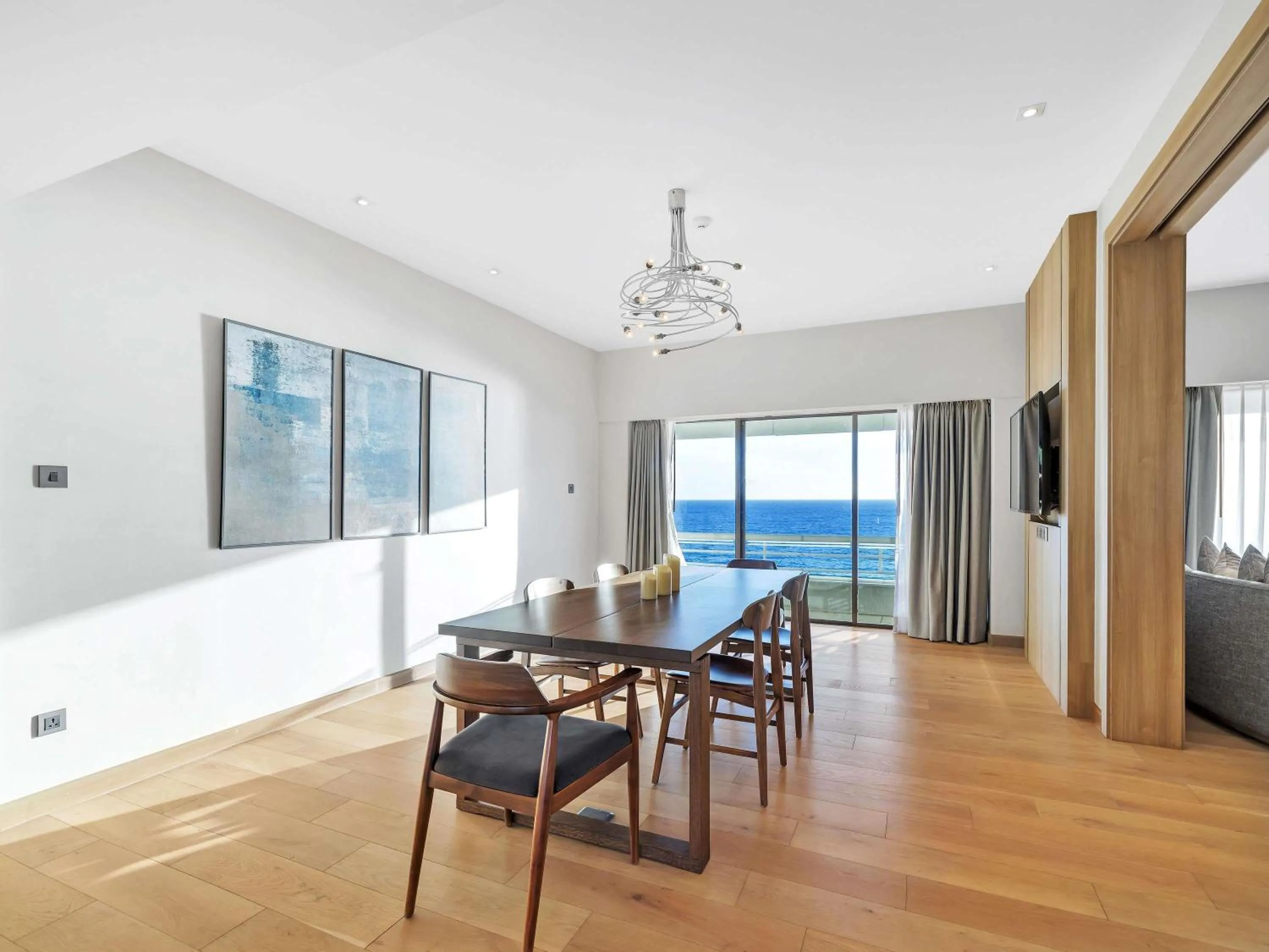 Bedroom in Pullman Phuket Karon Beach Resort