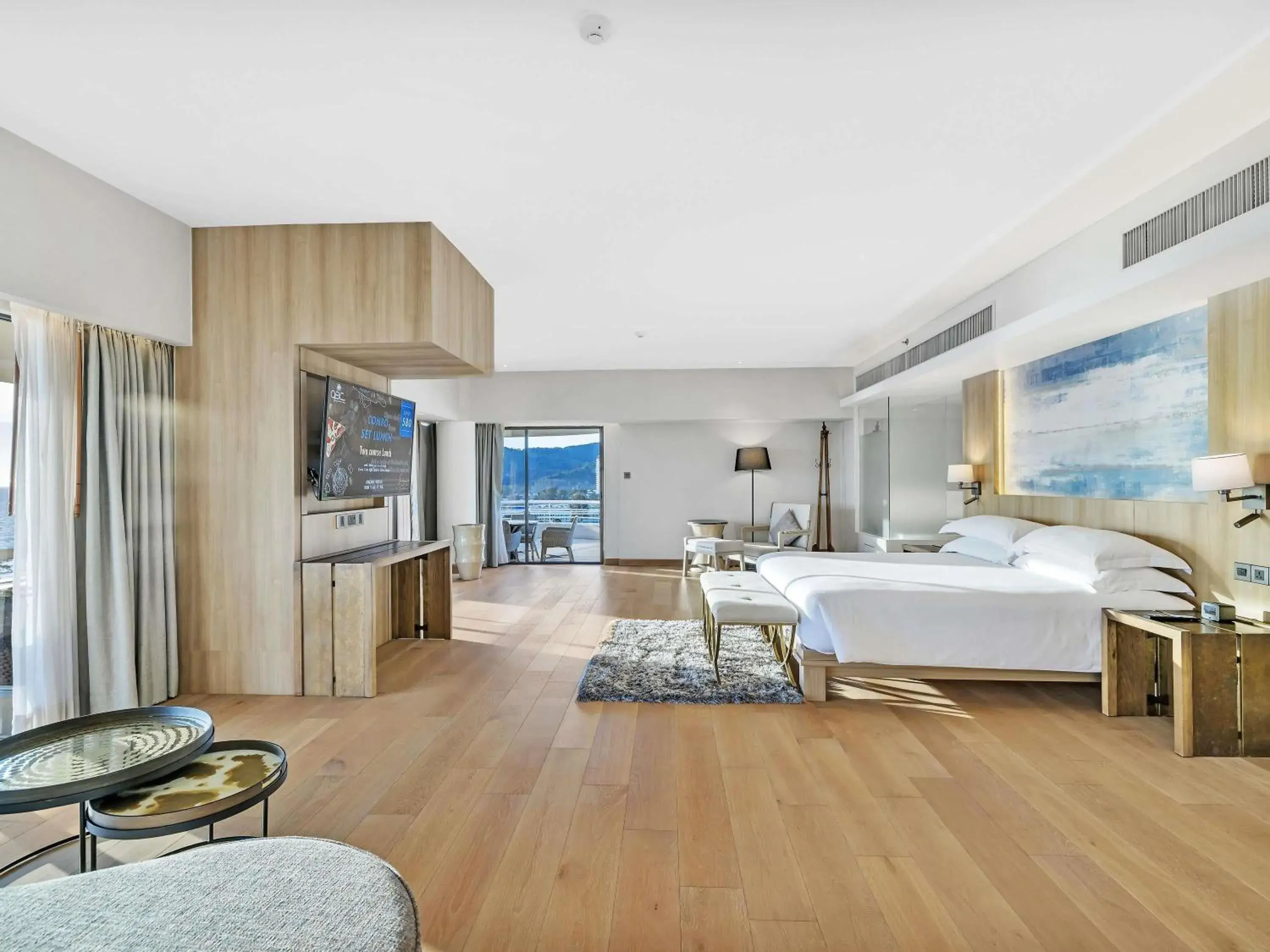 Bedroom, Bed in Pullman Phuket Karon Beach Resort Bedroom, Bed in Pullman Phuket Karon Beach Resort