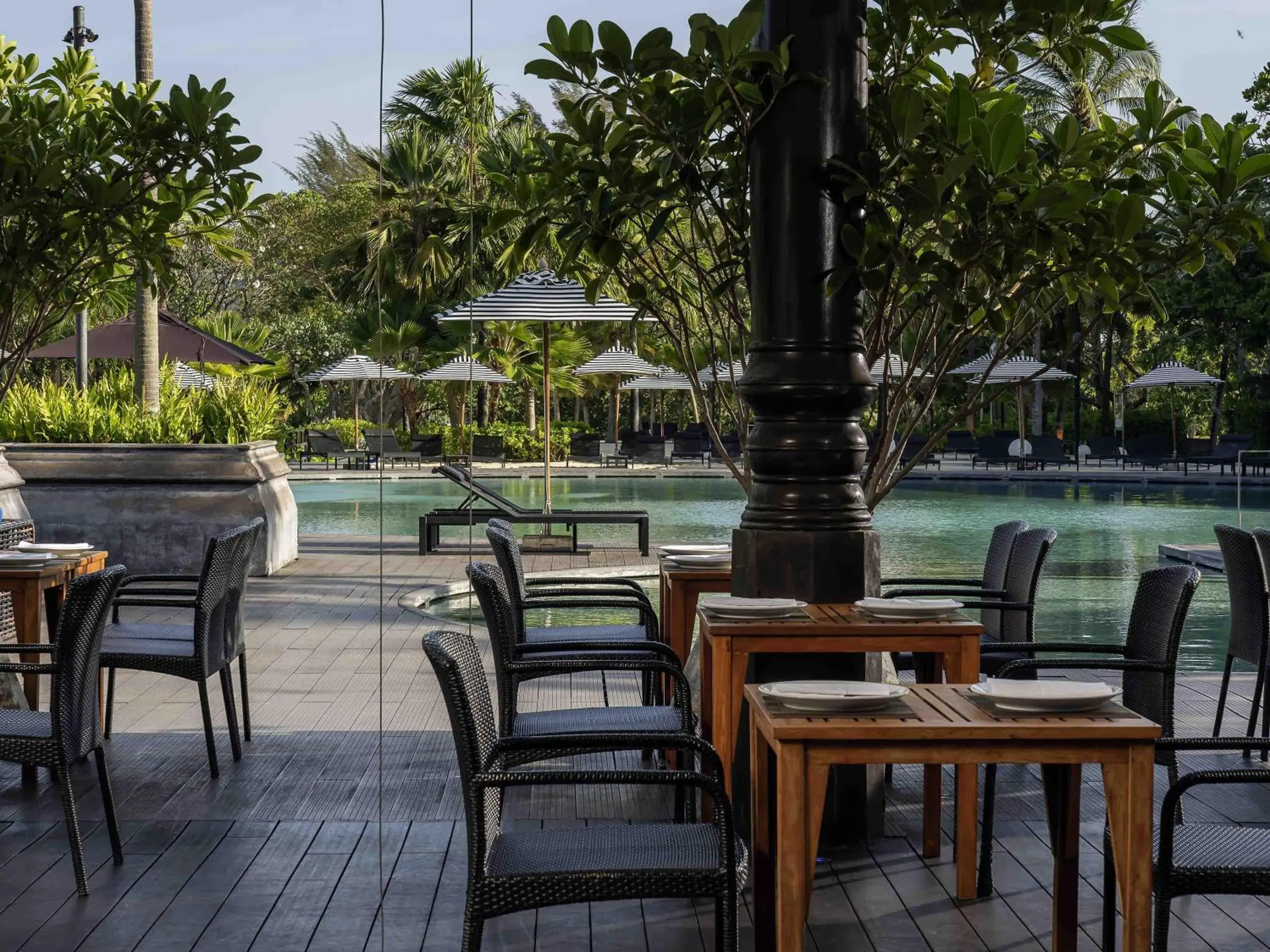 Restaurant/places to eat in Pullman Phuket Karon Beach Resort Restaurant/places to eat in Pullman Phuket Karon Beach Resort