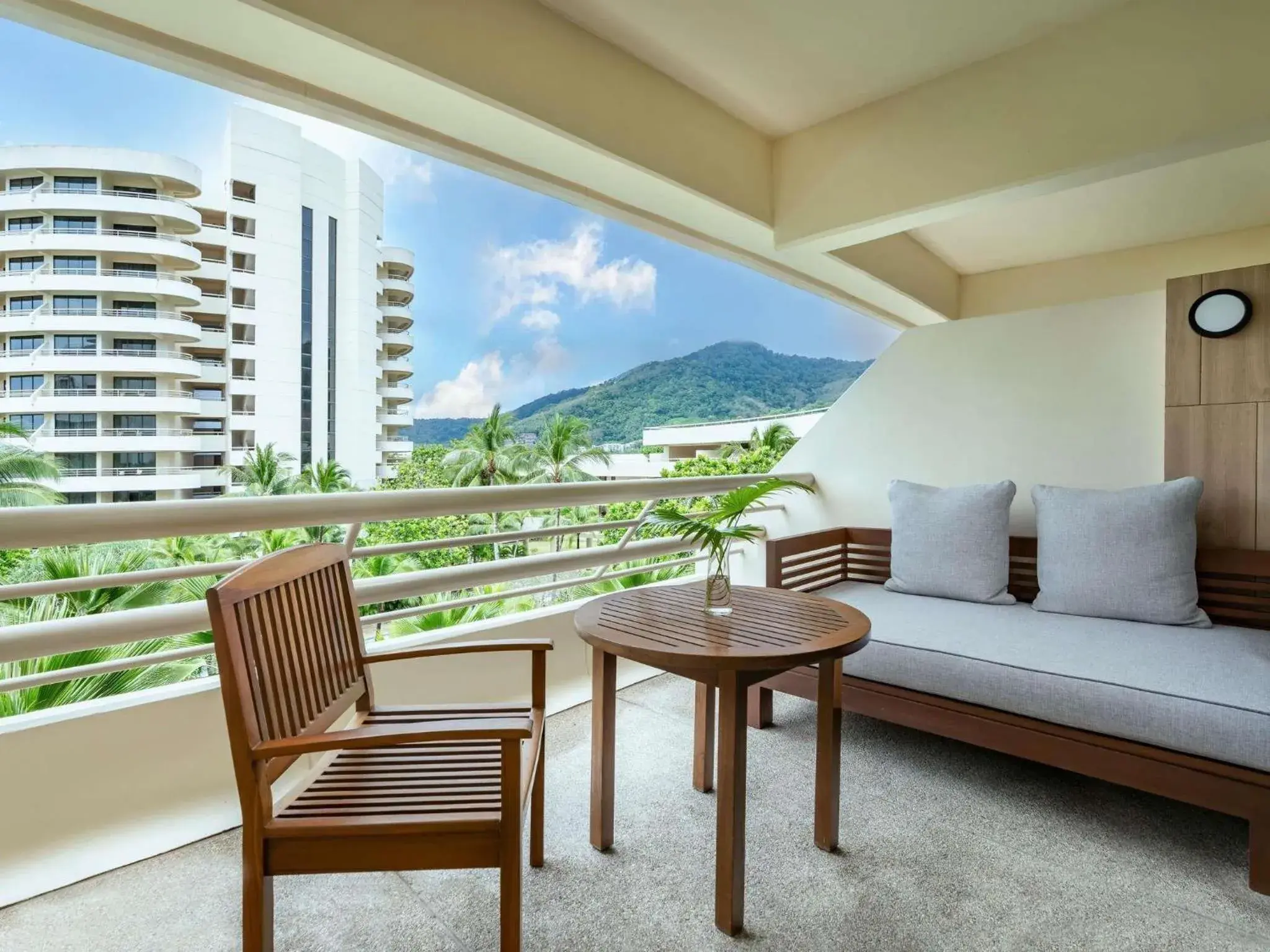 Bedroom in Pullman Phuket Karon Beach Resort Bedroom in Pullman Phuket Karon Beach Resort