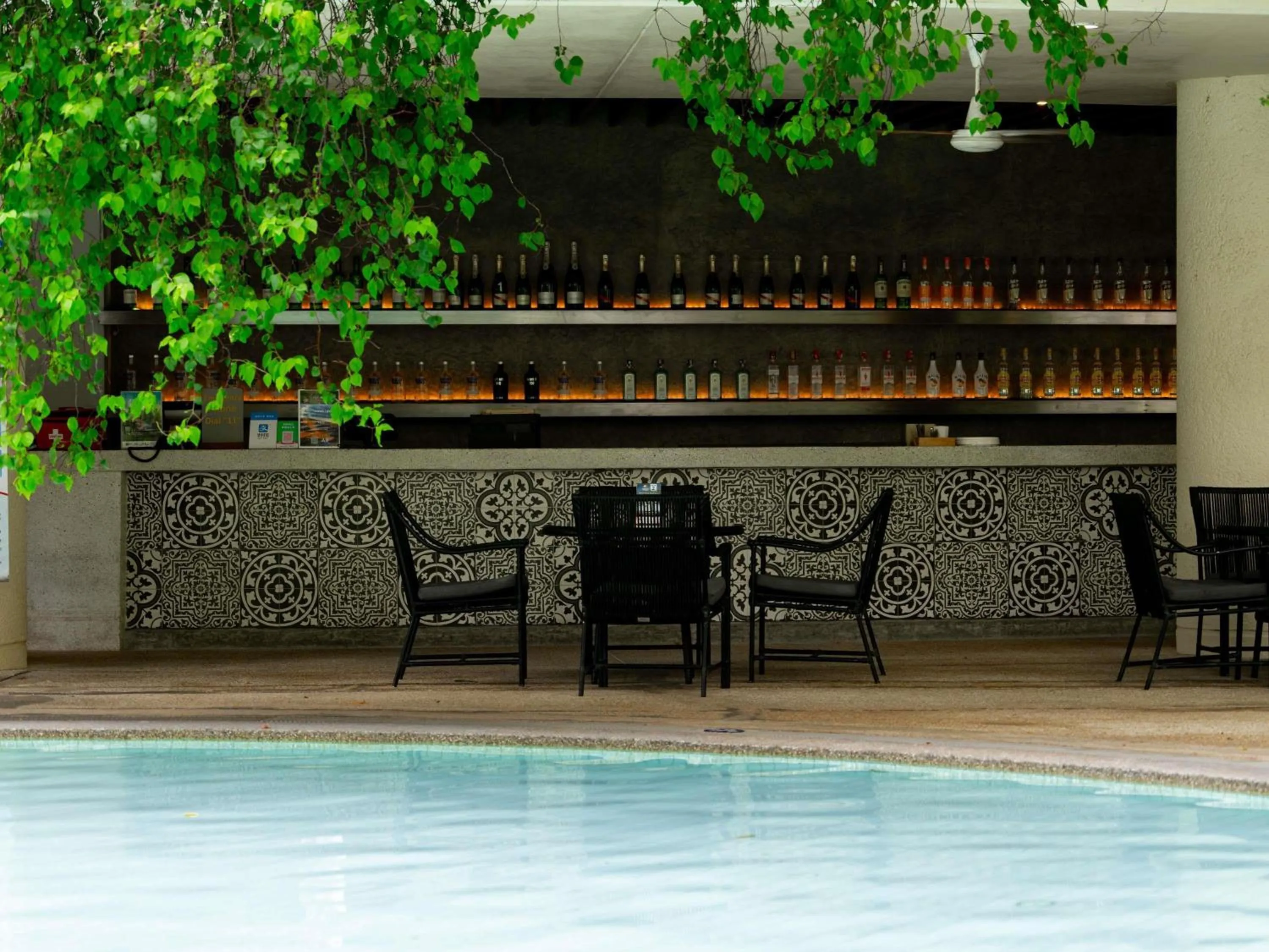 Lounge or bar in Pullman Phuket Karon Beach Resort