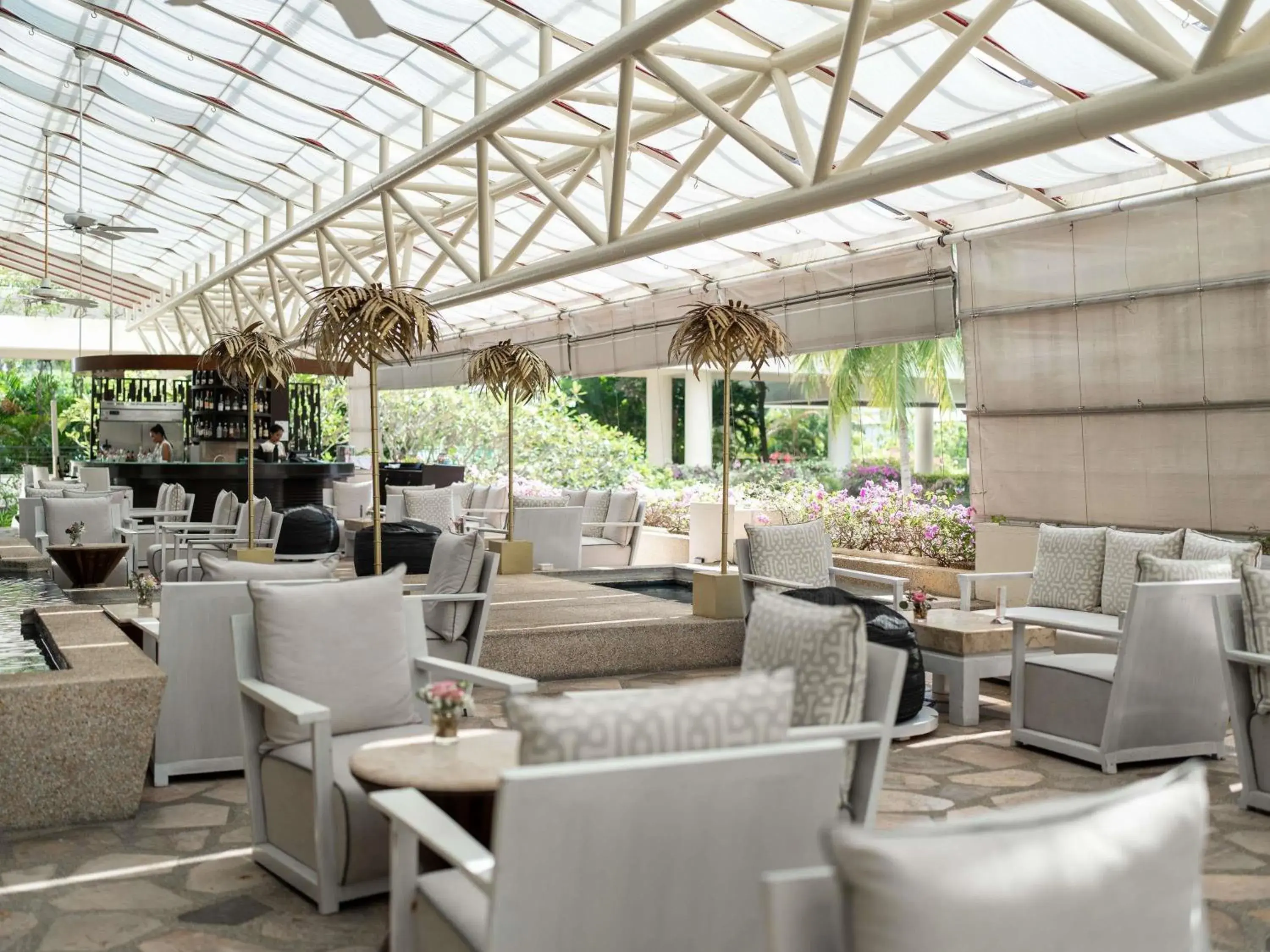 Lounge or bar in Pullman Phuket Karon Beach Resort Lounge or bar in Pullman Phuket Karon Beach Resort