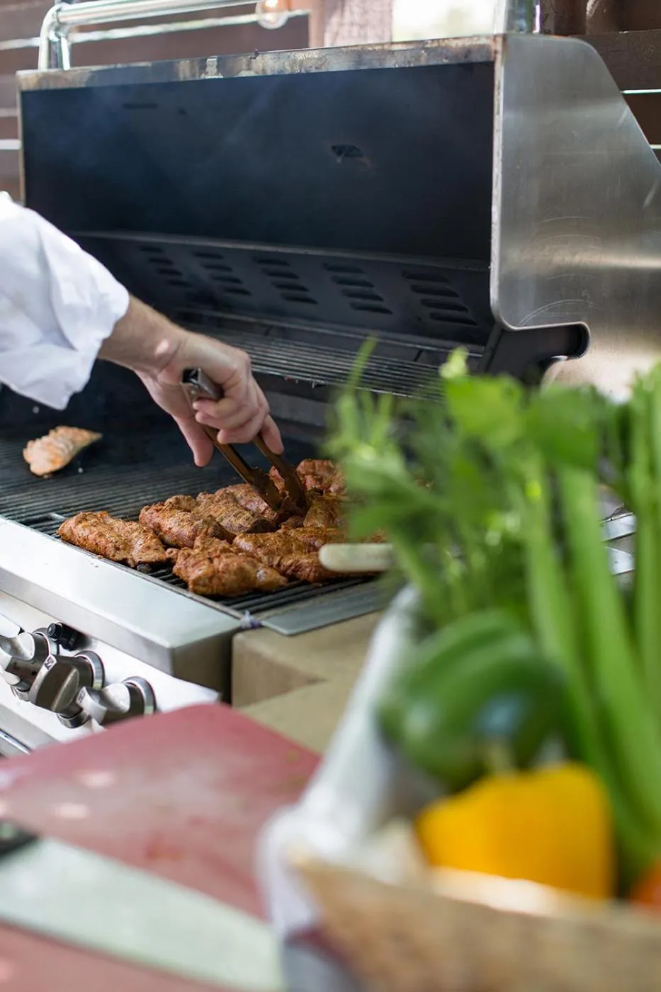 BBQ facilities in Rogue Regency Inn & Suites