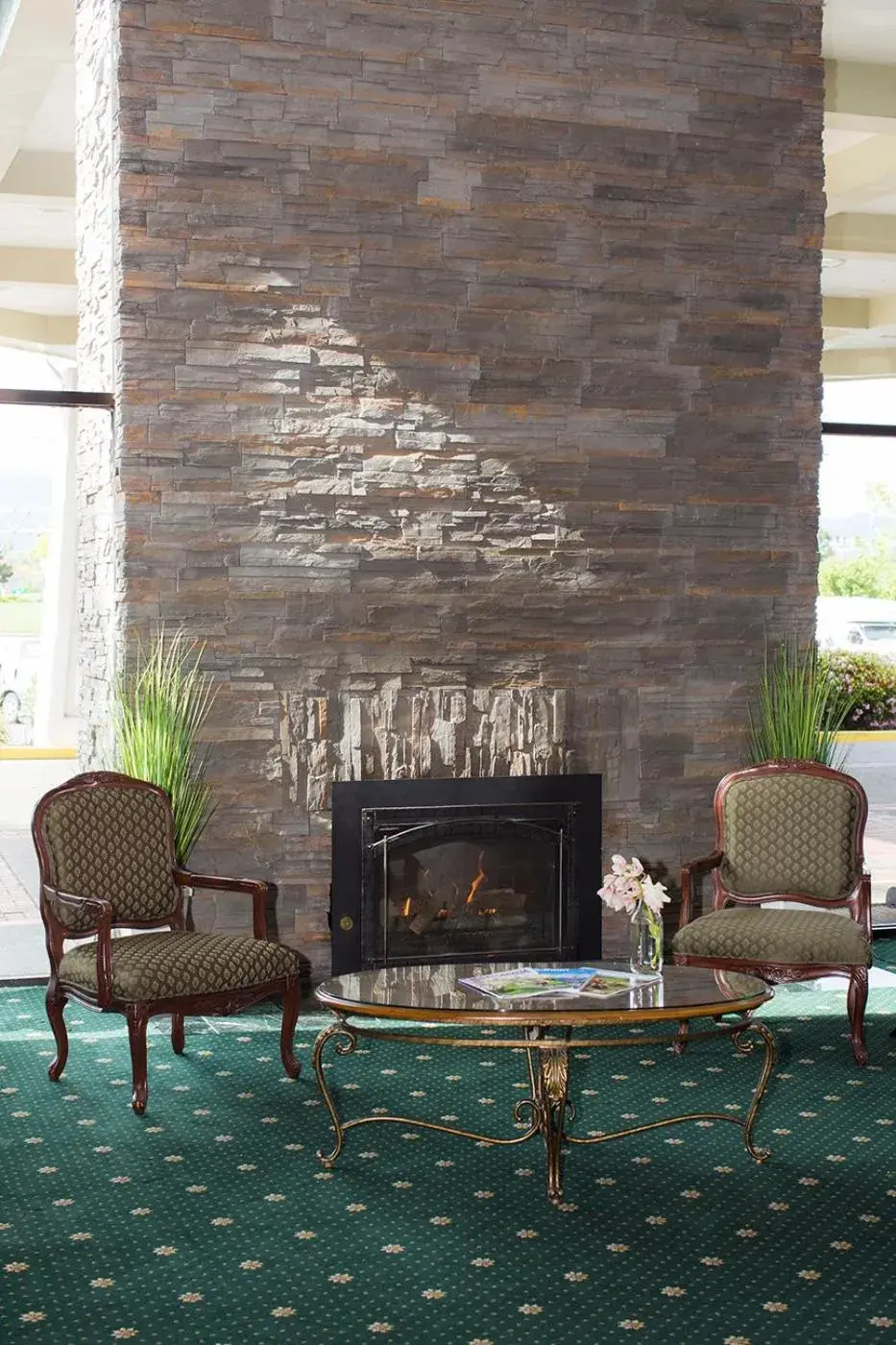 Lobby or reception in Rogue Regency Inn & Suites Lobby or reception in Rogue Regency Inn & Suites