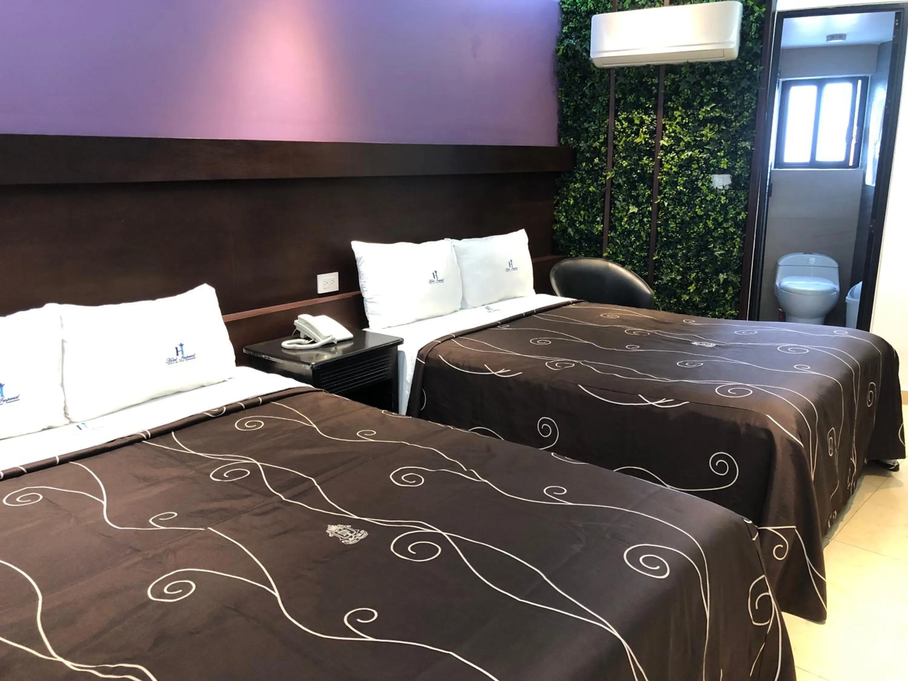 Photo of the whole room, Bed in Hotel Imperial