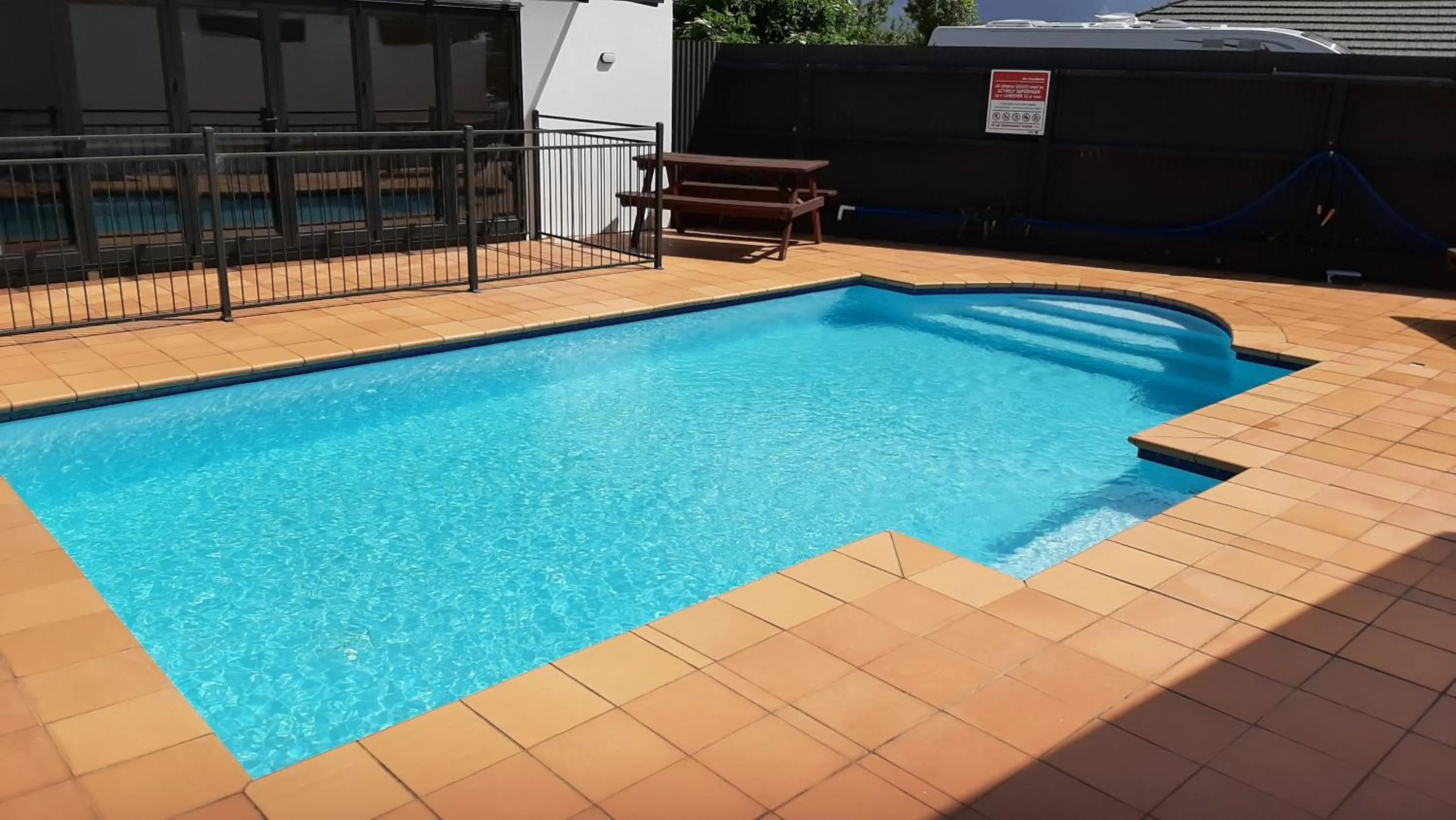 Swimming pool in Kaikoura Gateway Motor Lodge