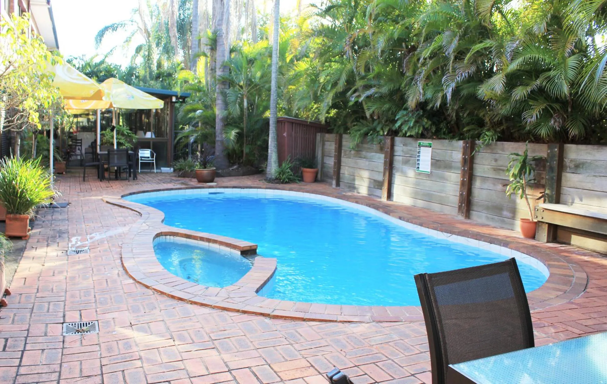 Swimming pool in Best Western Ipswich