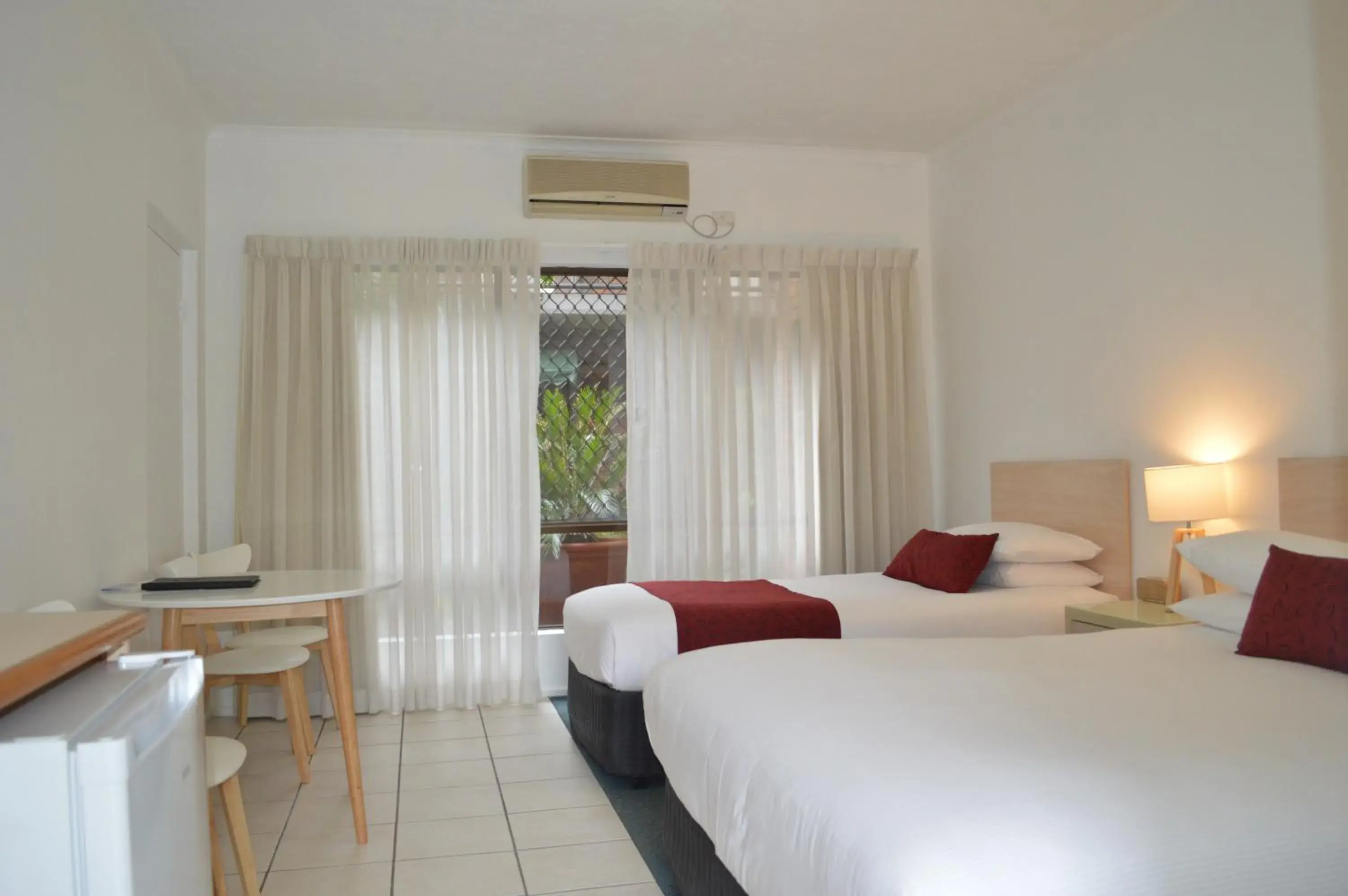 Photo of the whole room, Bed in Best Western Ipswich Photo of the whole room, Bed in Best Western Ipswich