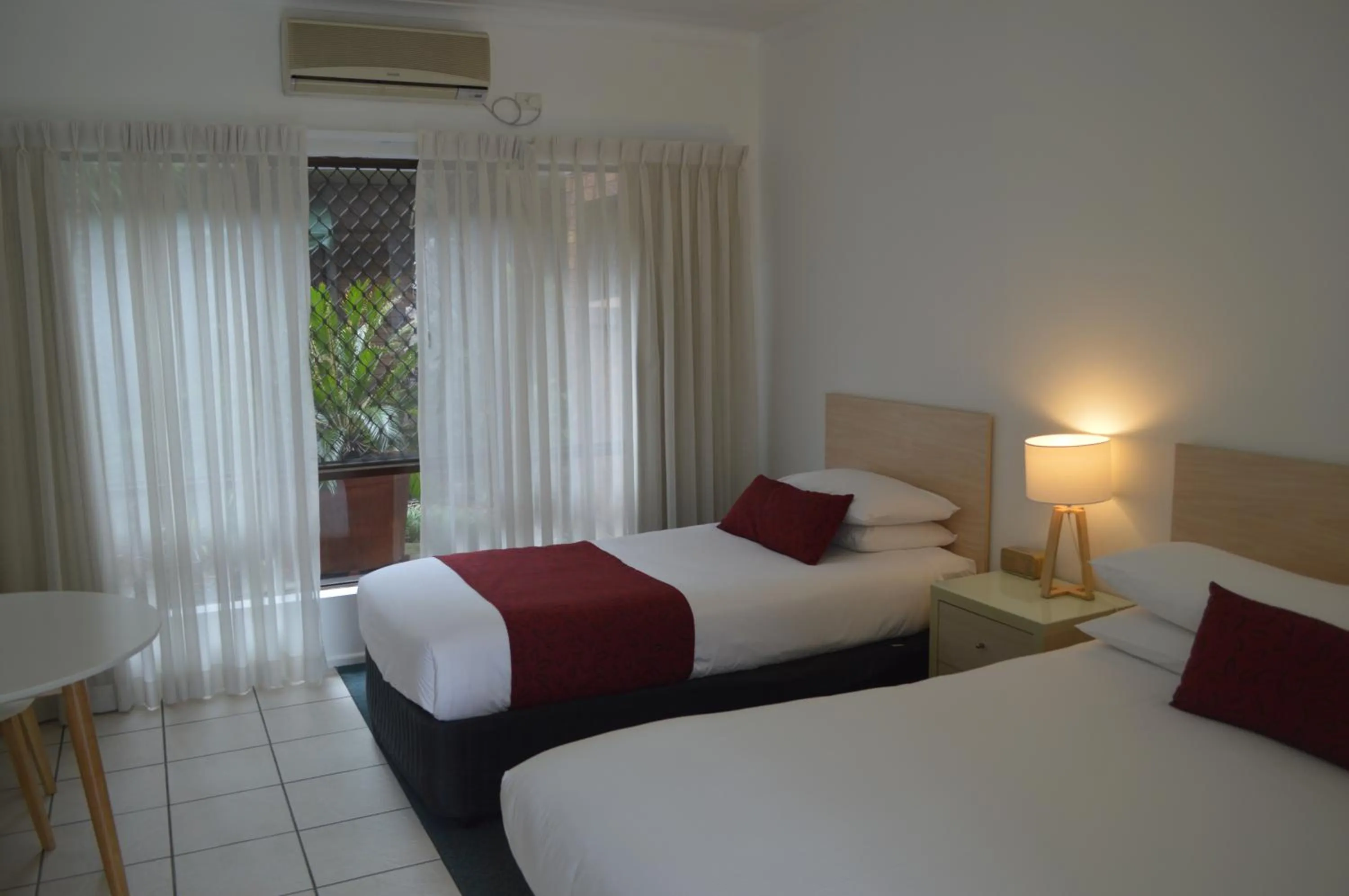 Coffee/tea facilities, Bed in Best Western Ipswich