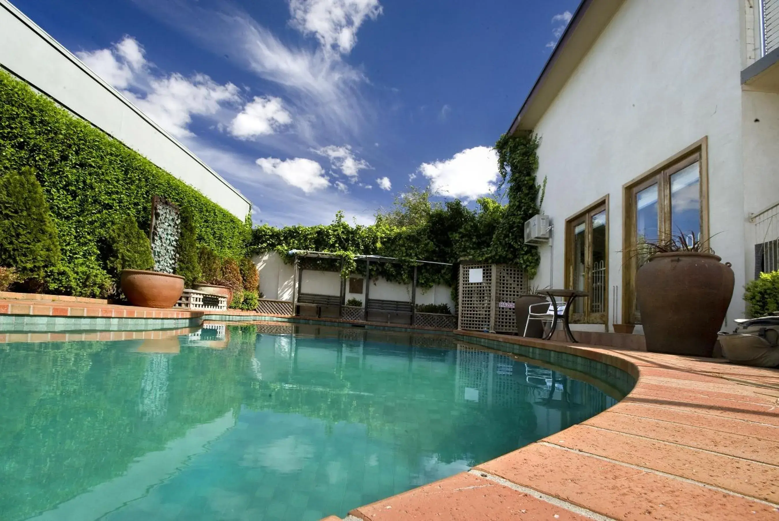 Swimming pool in Admiralty Inn Swimming pool in Admiralty Inn