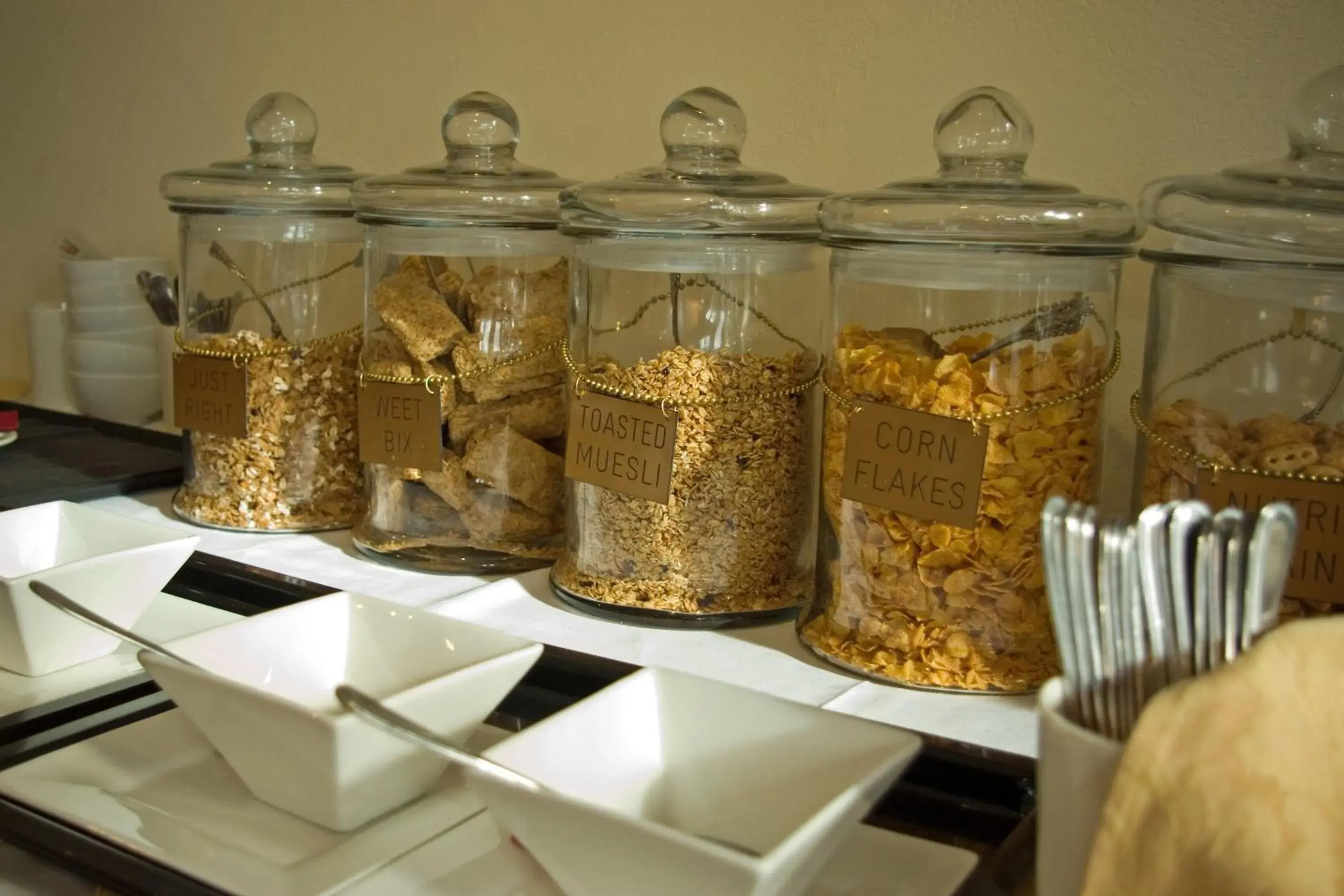 Food in Admiralty Inn Food in Admiralty Inn