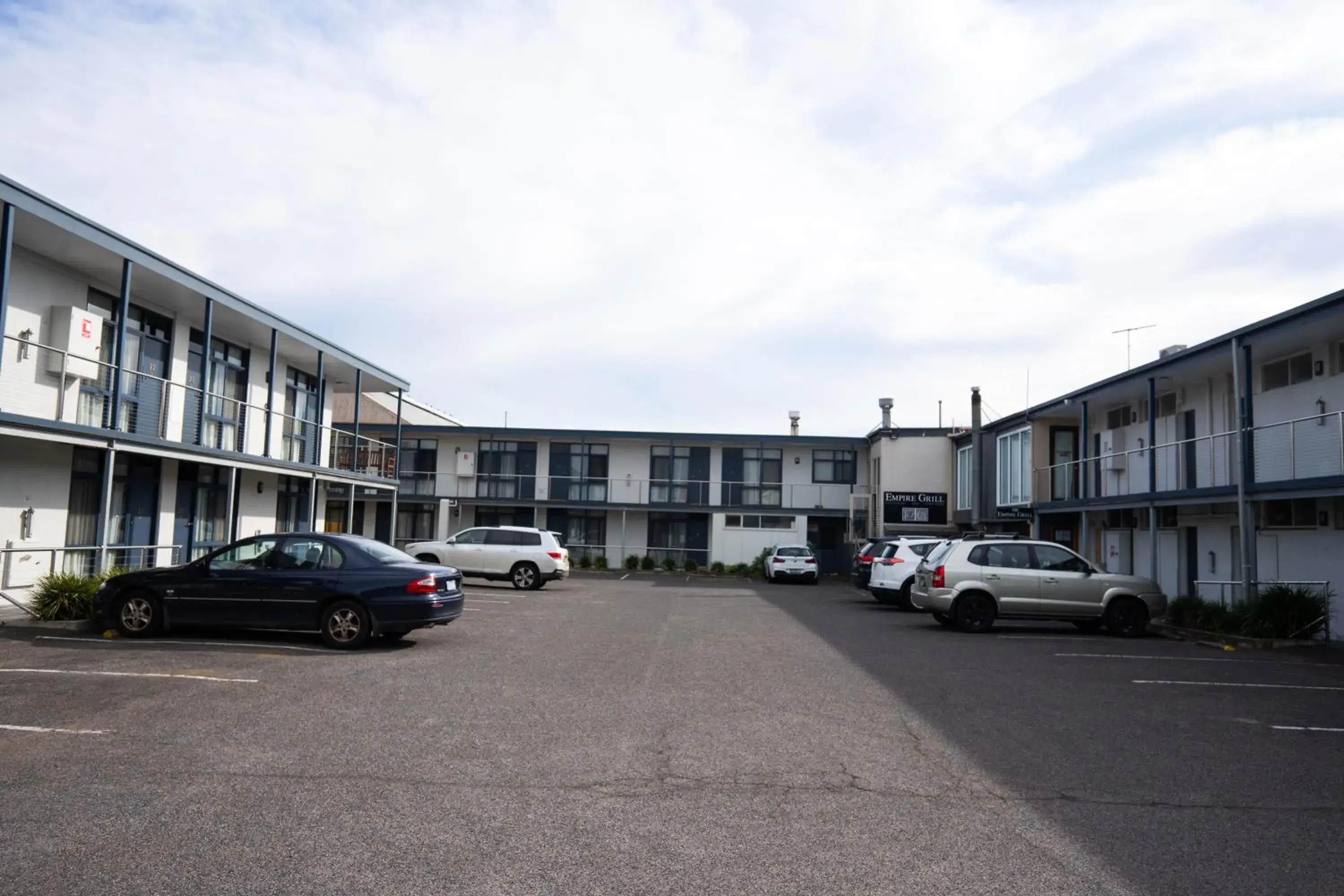 Property building in Admiralty Inn Property building in Admiralty Inn