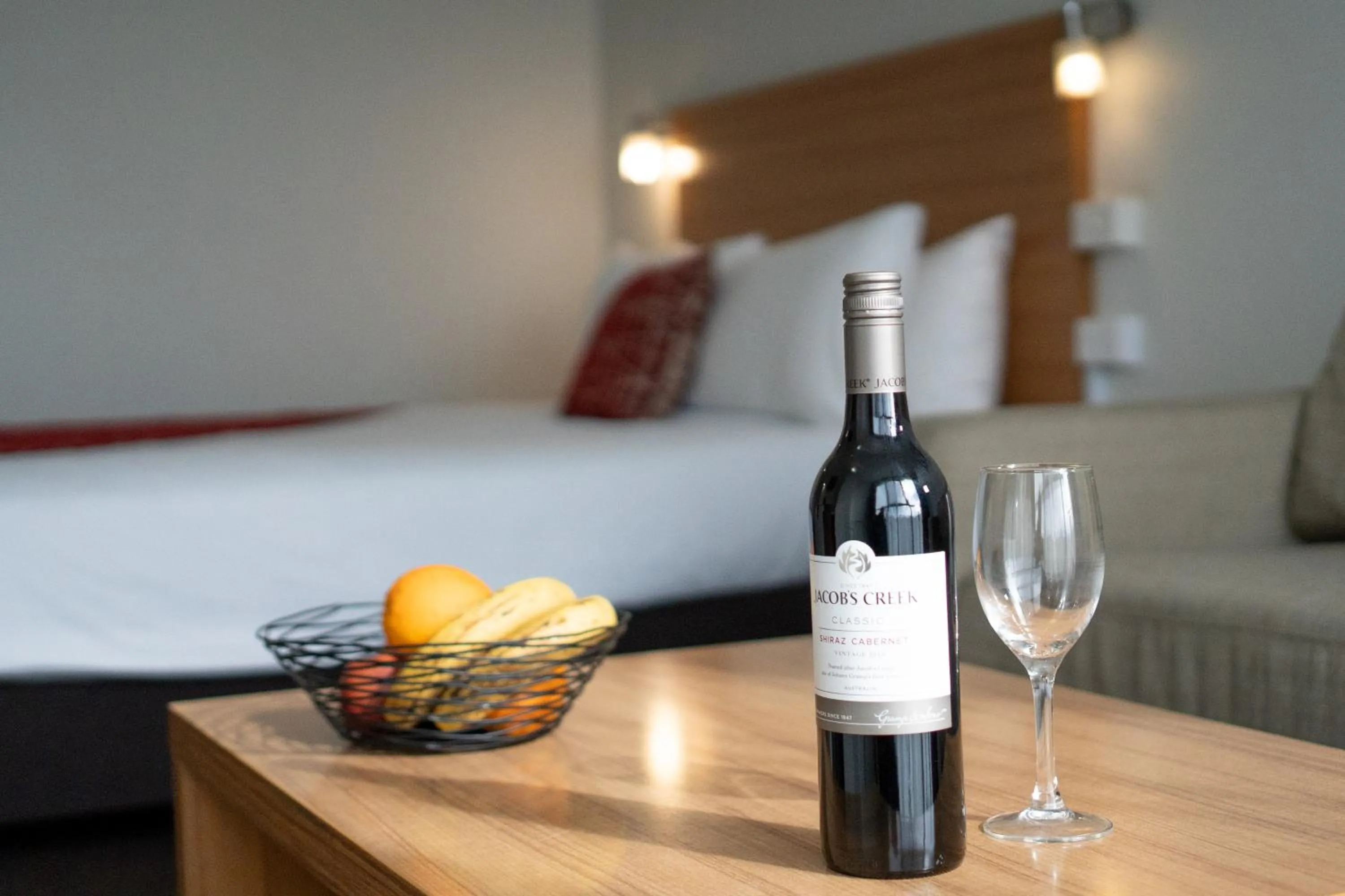 Bed in Admiralty Inn