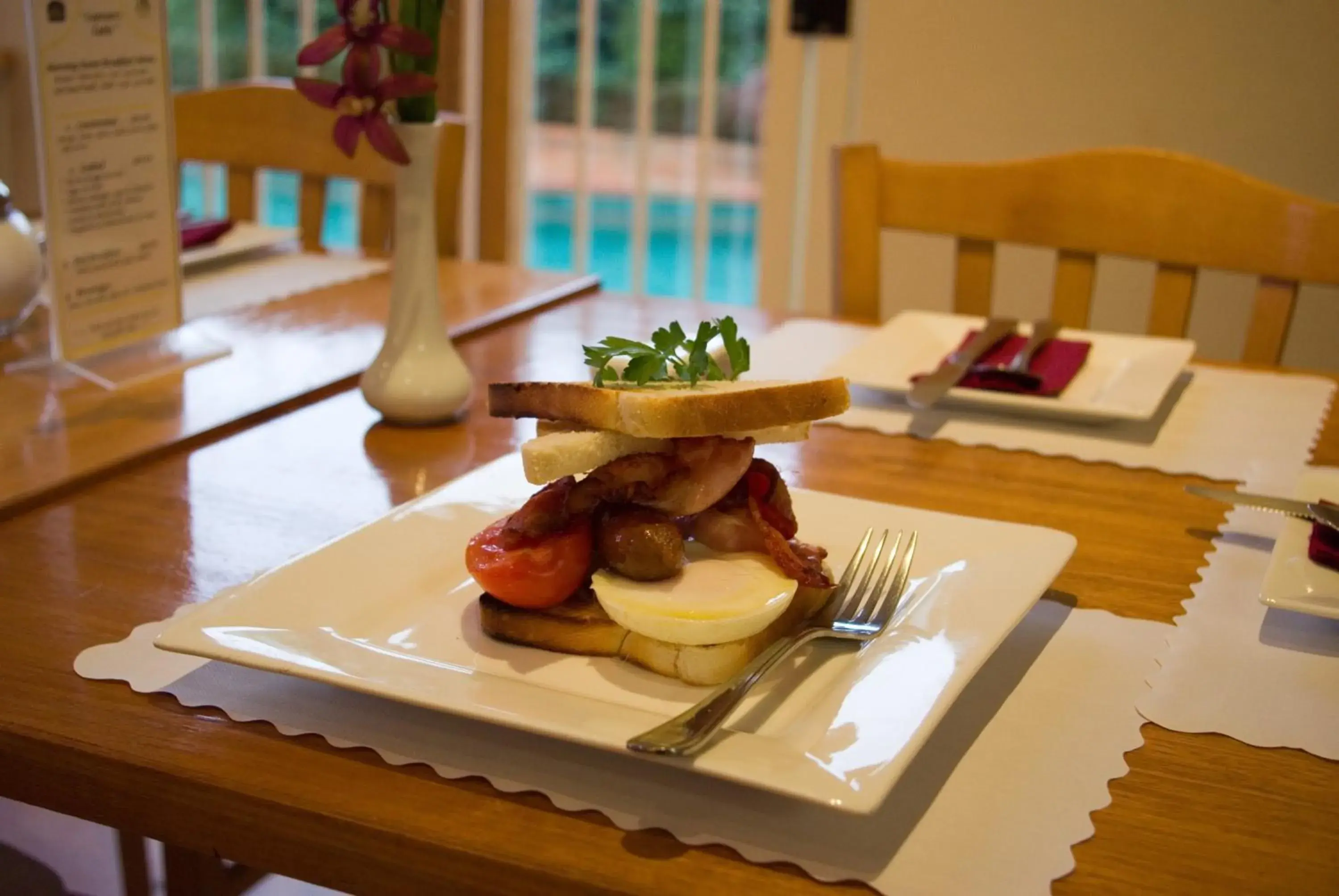 Food and drinks in Admiralty Inn Food and drinks in Admiralty Inn