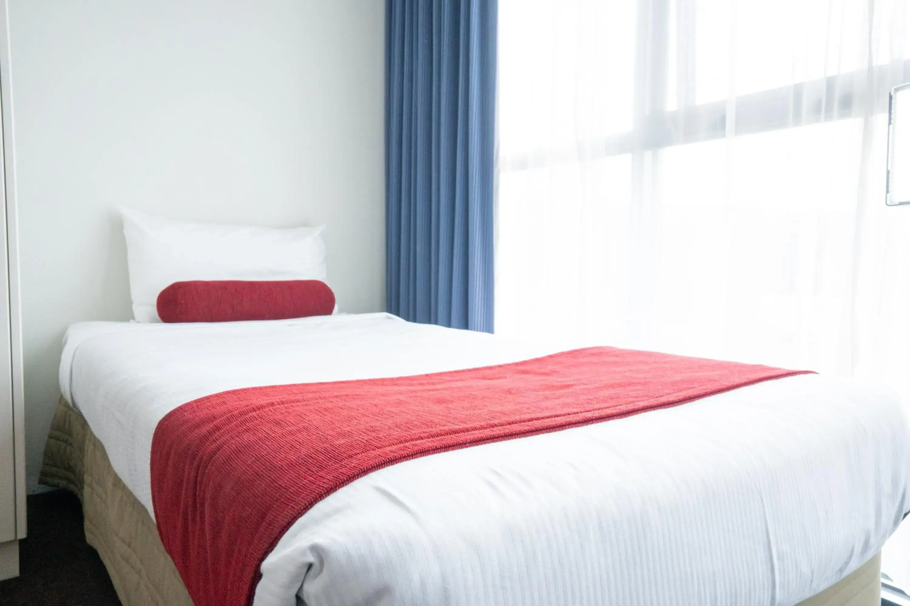 Bed in Admiralty Inn Bed in Admiralty Inn