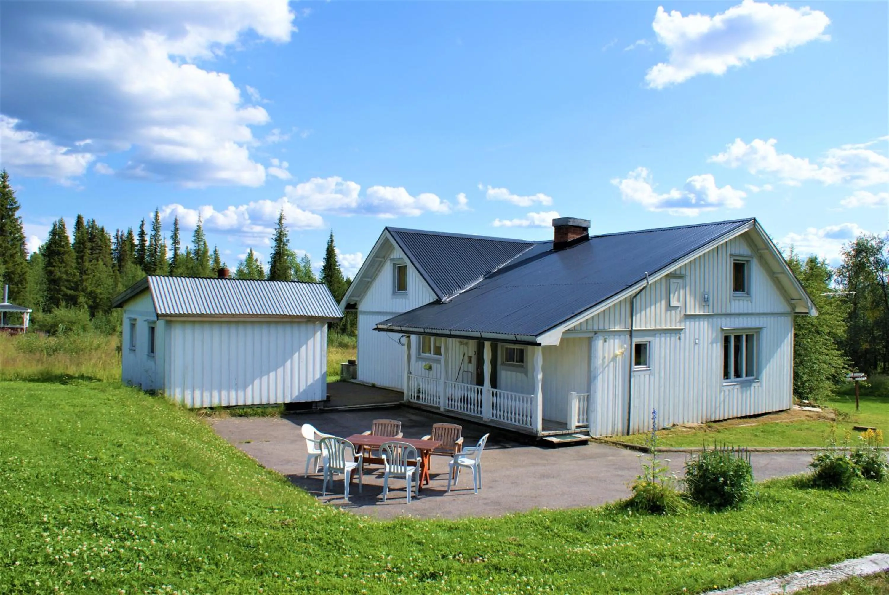 Facade/entrance in Camp Alta Kiruna
