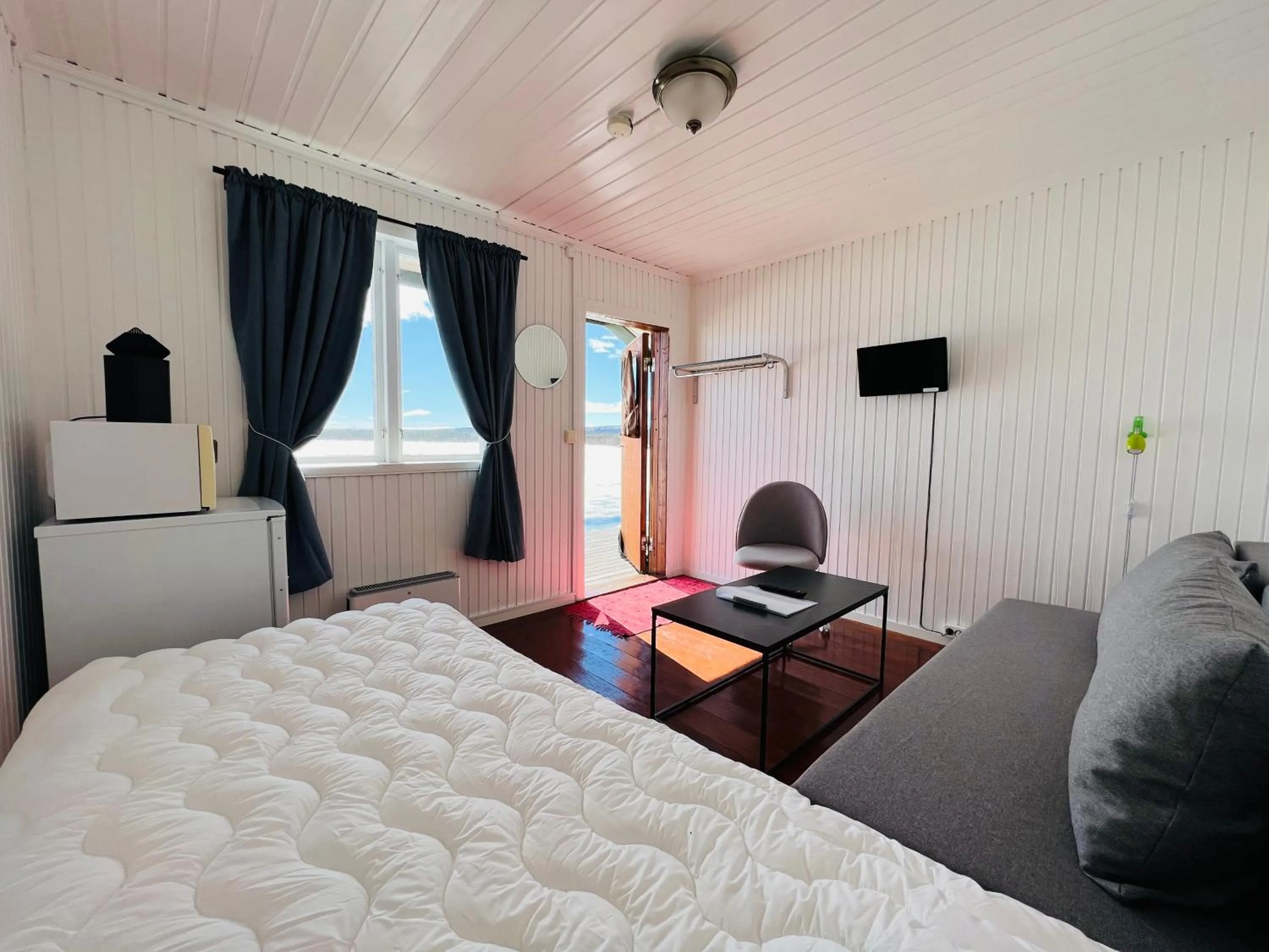 Photo of the whole room, Bed in Camp Alta Kiruna
