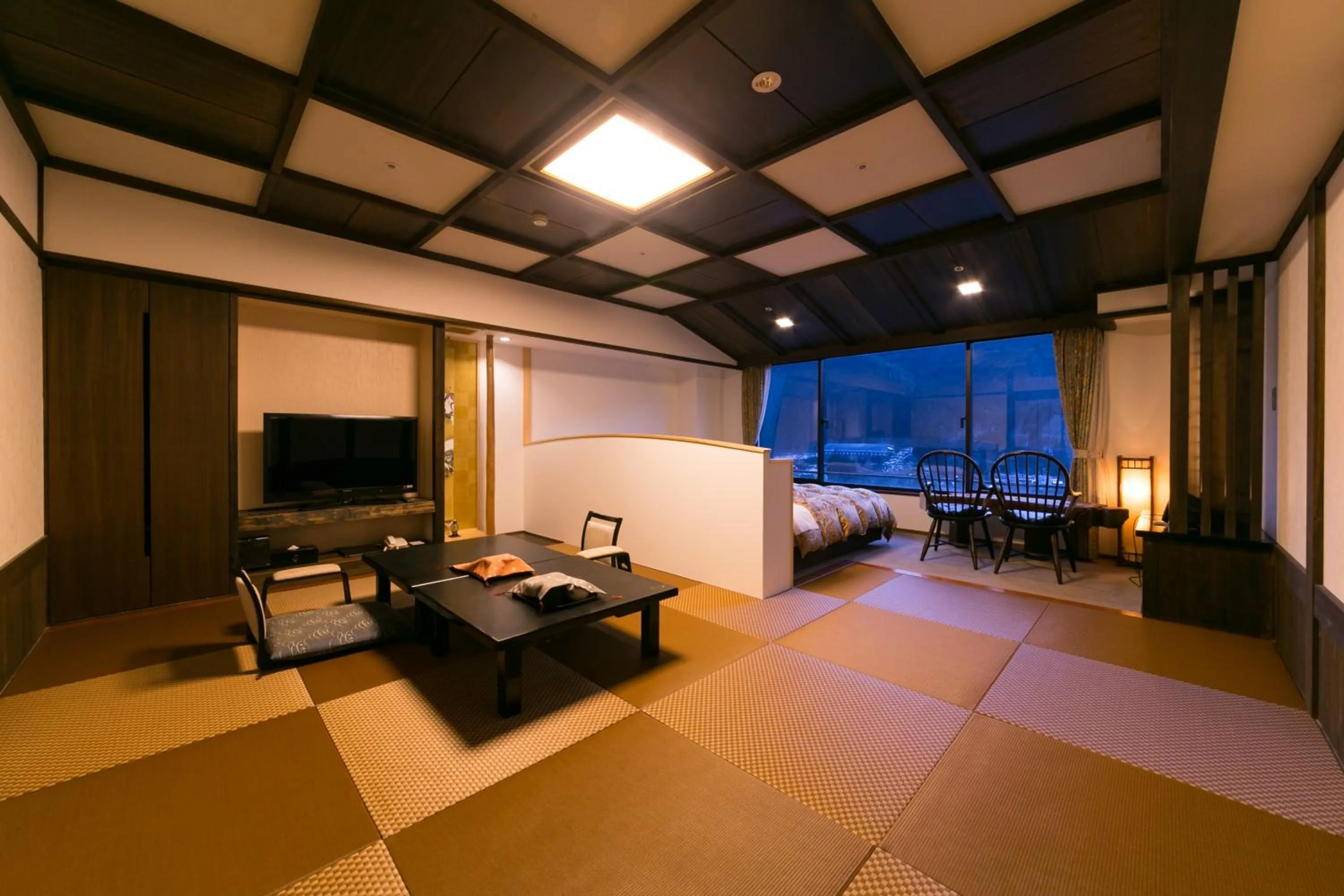 Photo of the whole room in Sasara