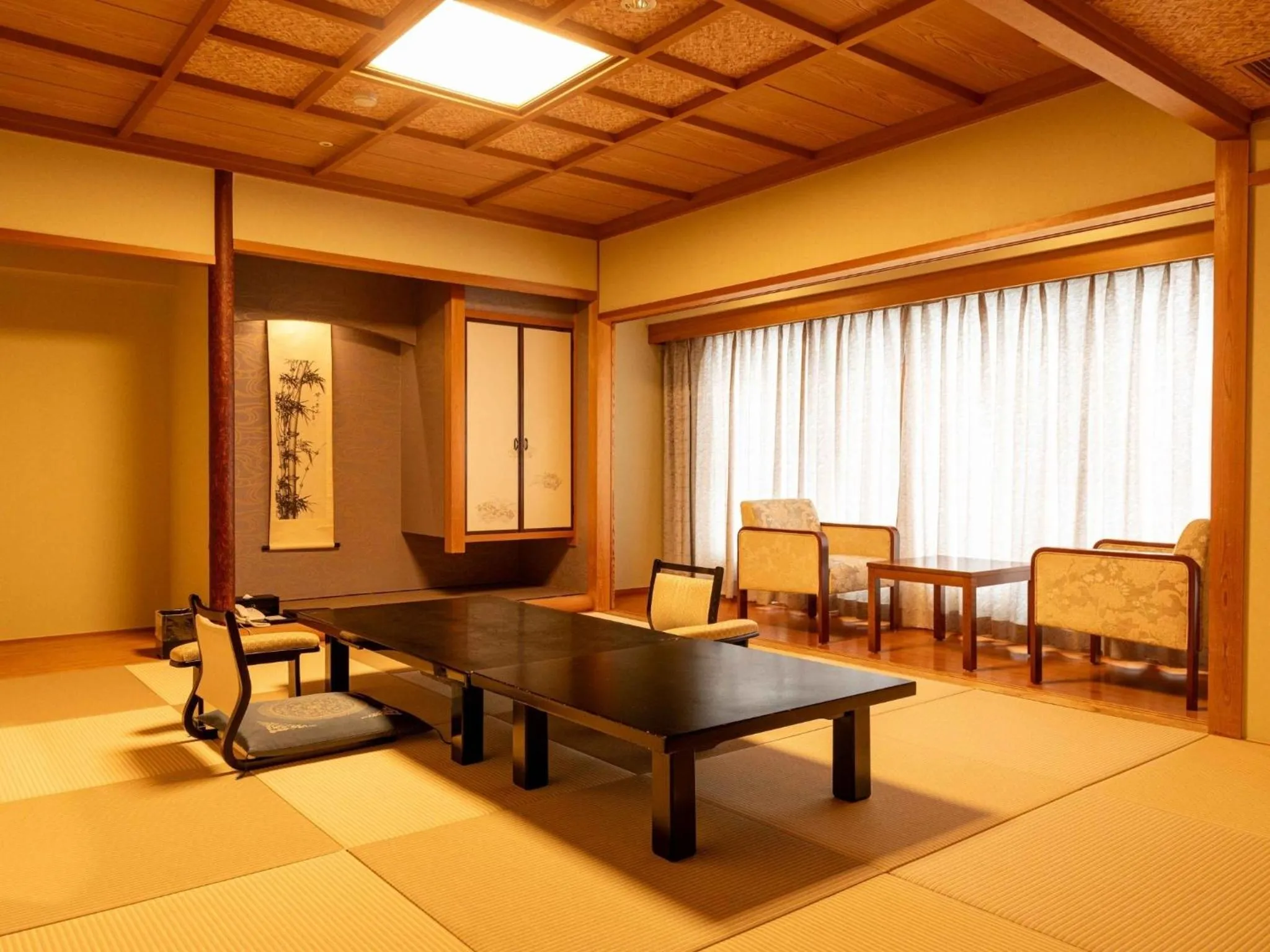 Photo of the whole room in Sasara