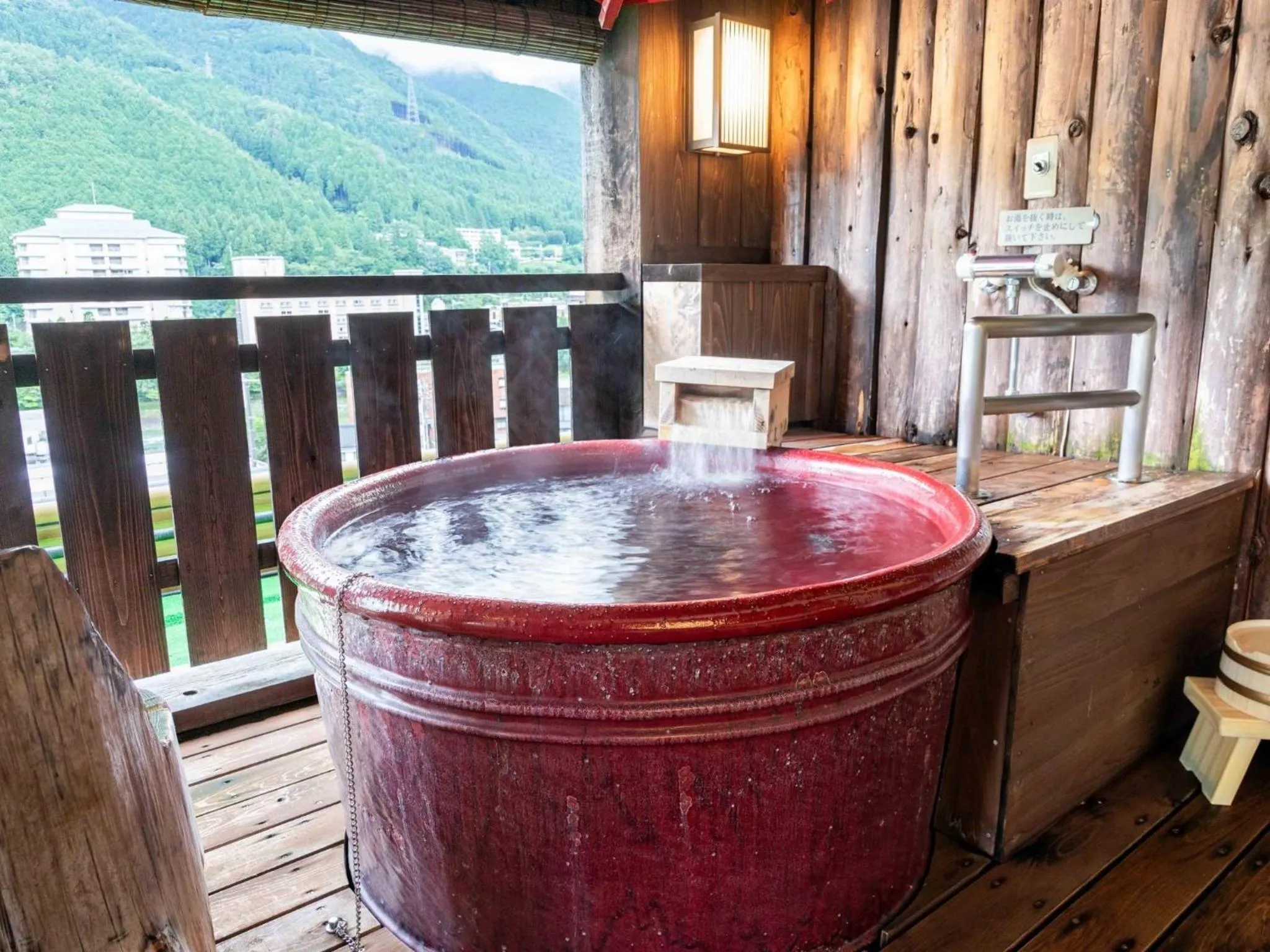 Photo of the whole room in Sasara