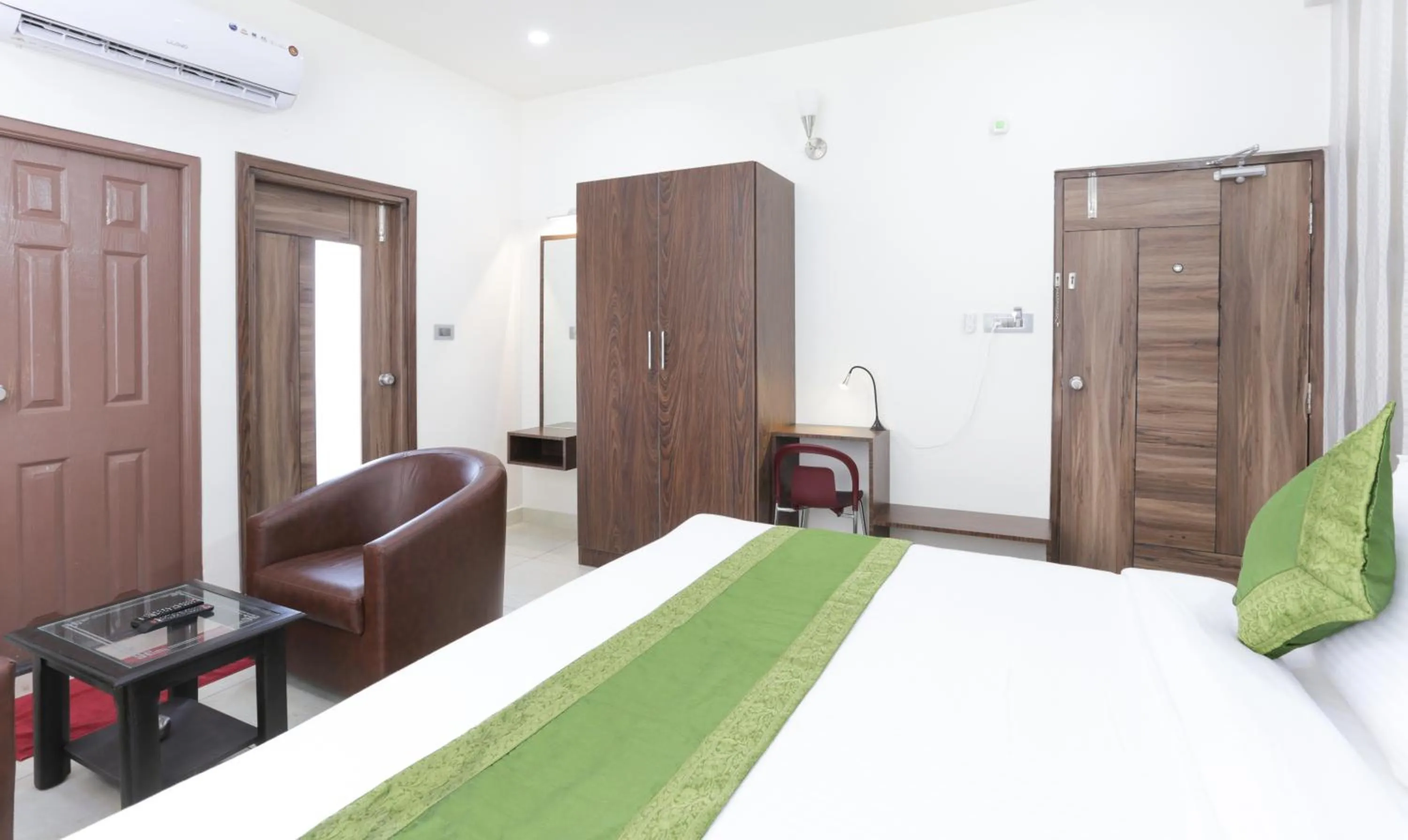 Bedroom, Bed in Treebo Sandpipers Kushalnagar