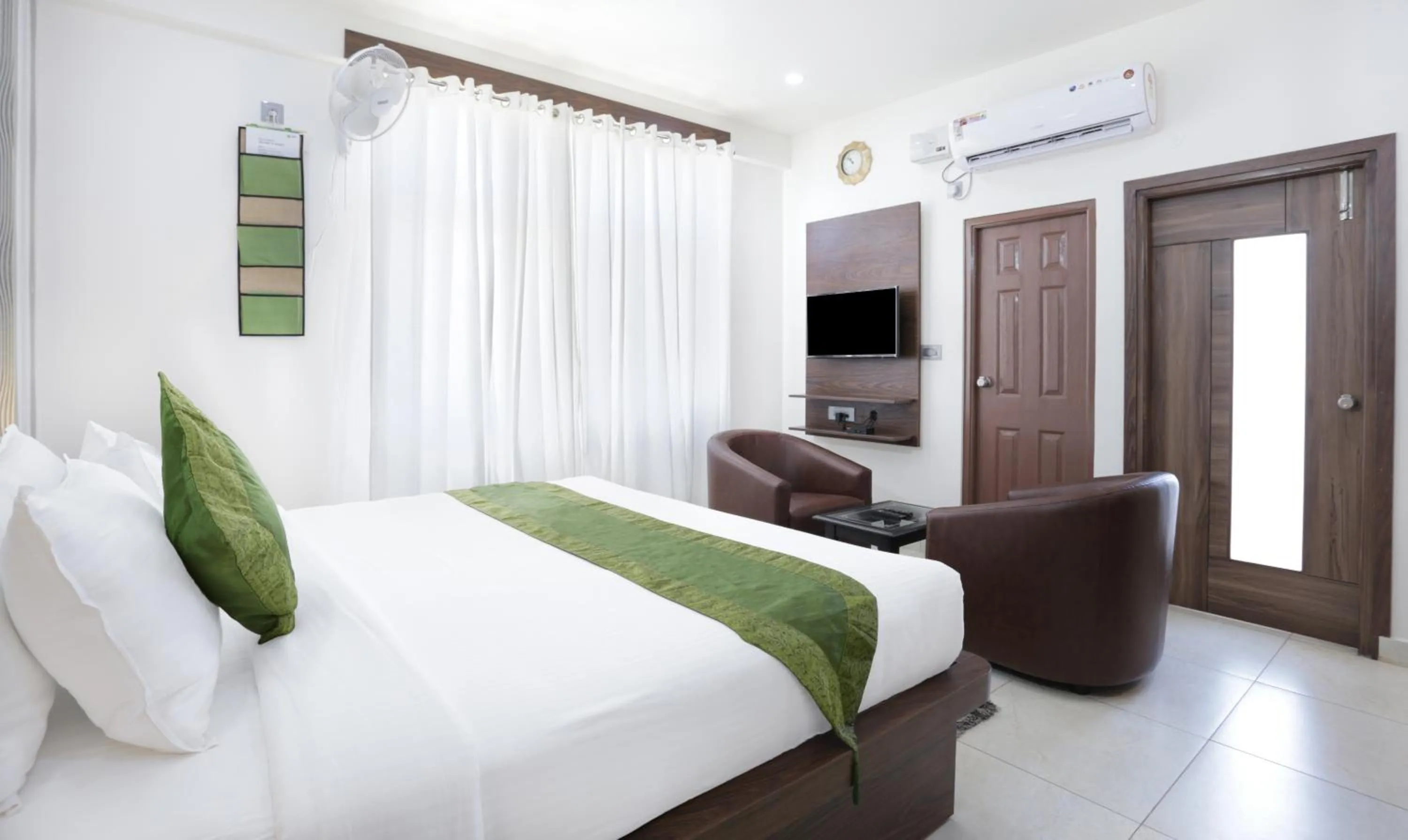 Bedroom, Bed in Treebo Sandpipers Kushalnagar