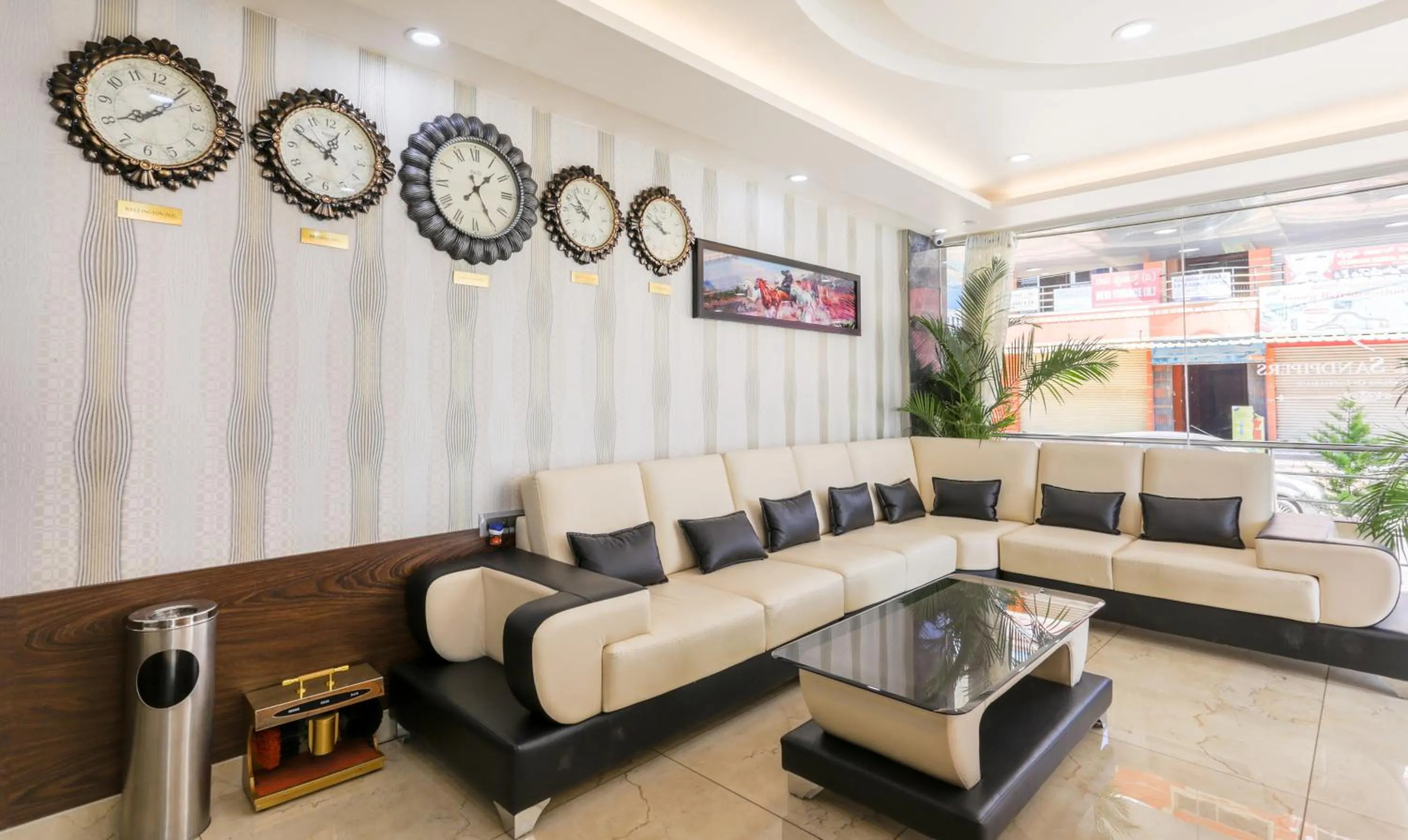 Lobby or reception in Treebo Sandpipers Kushalnagar