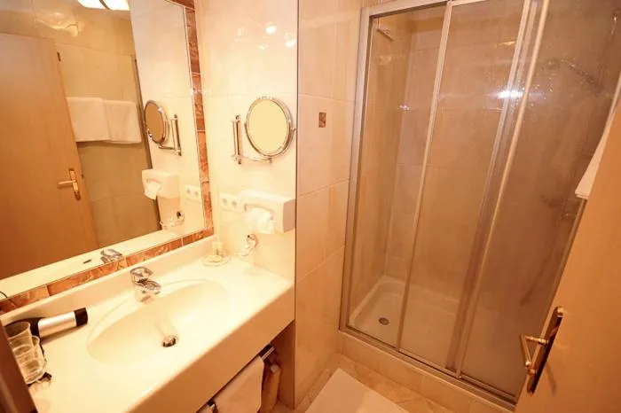 Bathroom in Apart Hotel Garni Strasser