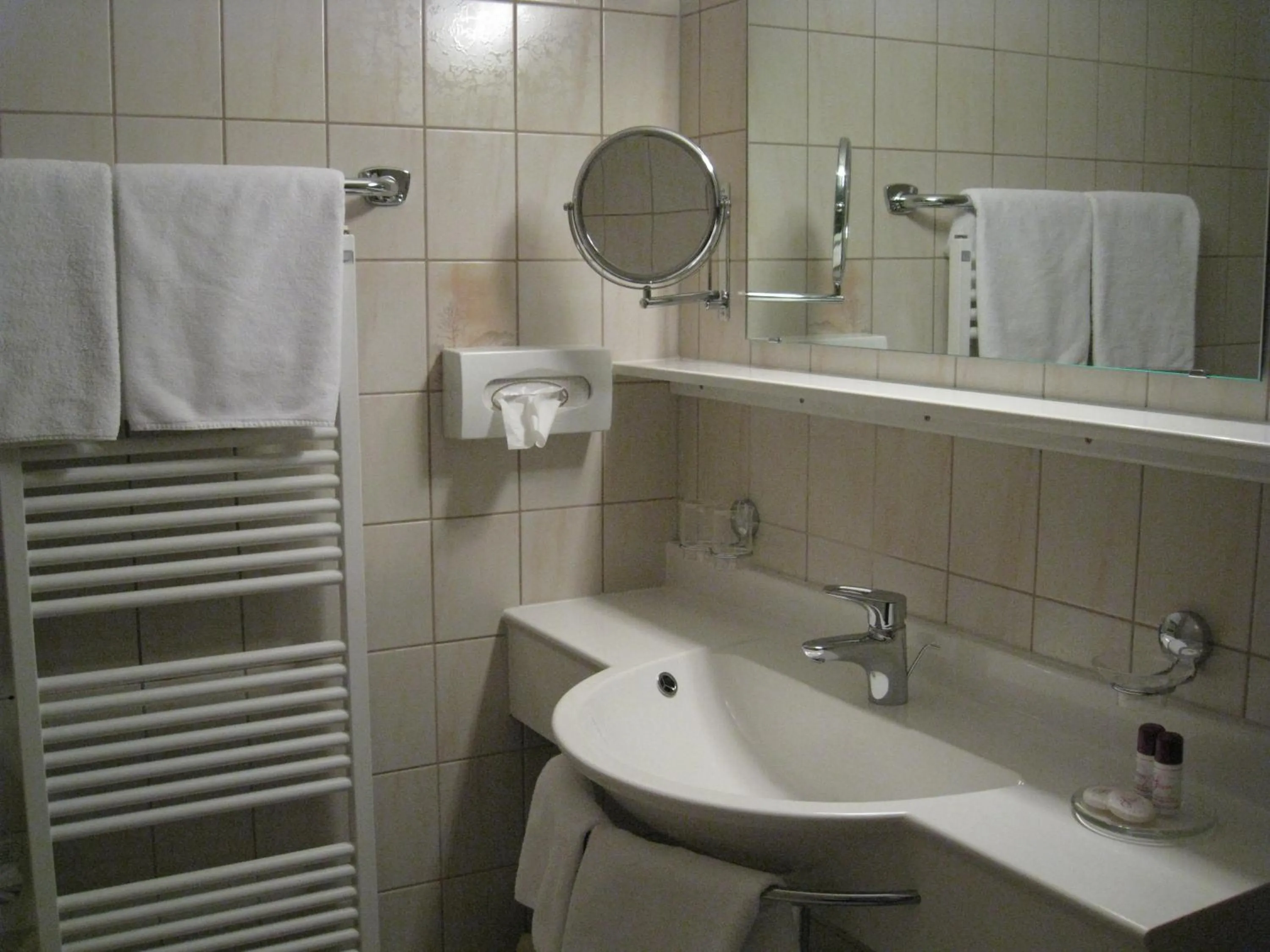 Bathroom in Apart Hotel Garni Strasser