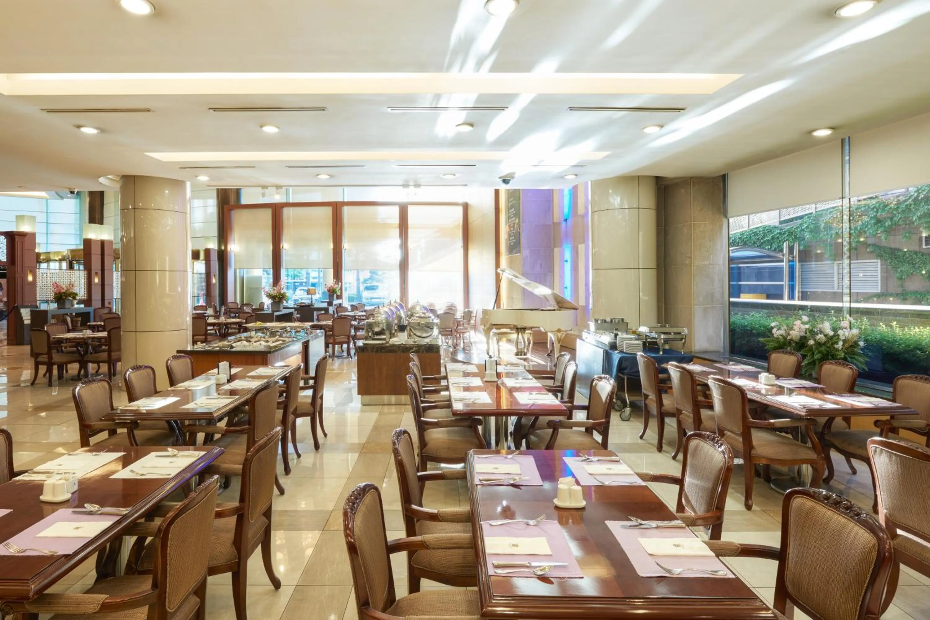 Restaurant/places to eat in Seoul Riviera Hotel