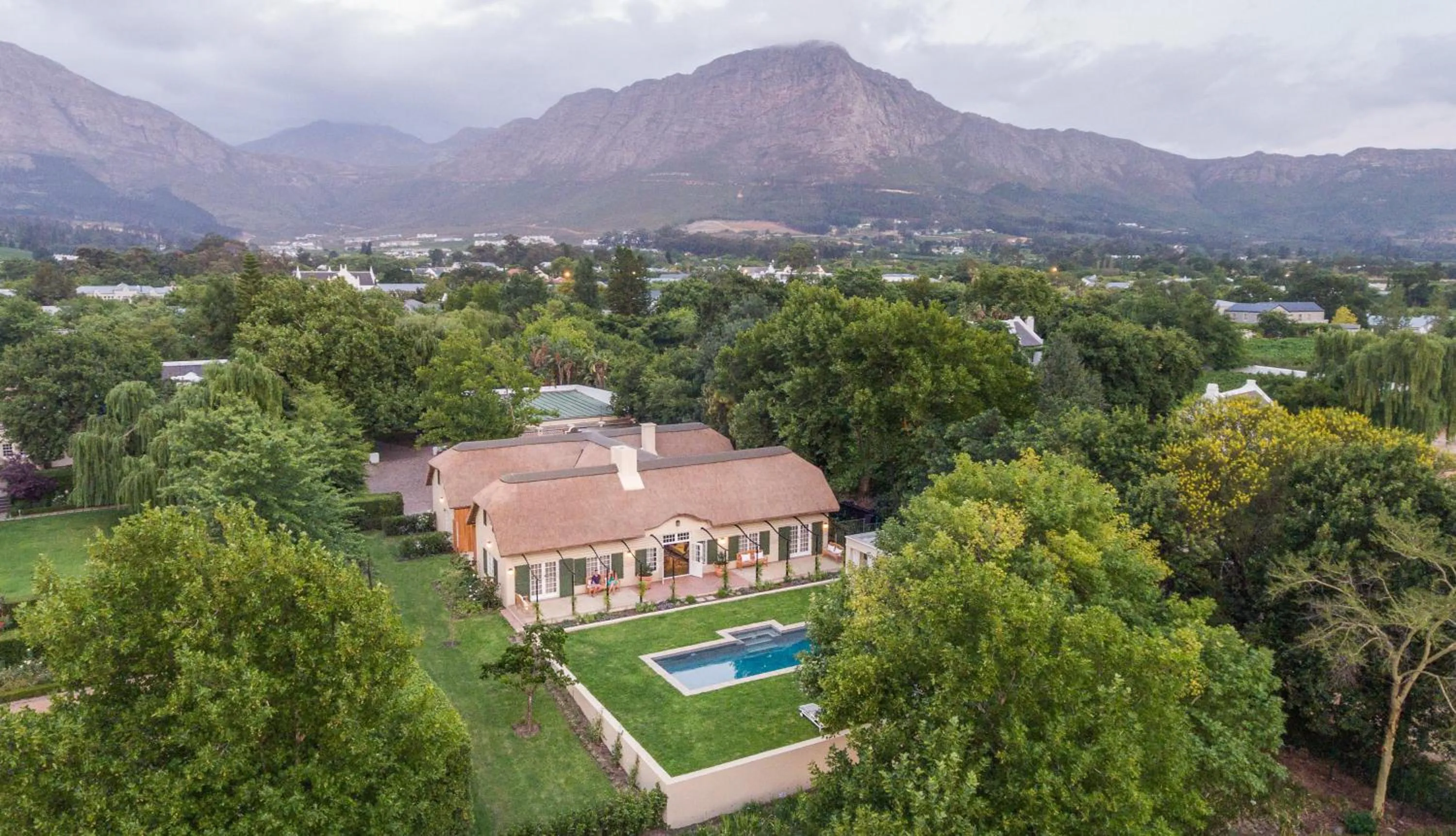 Garden in La Clé Lodge