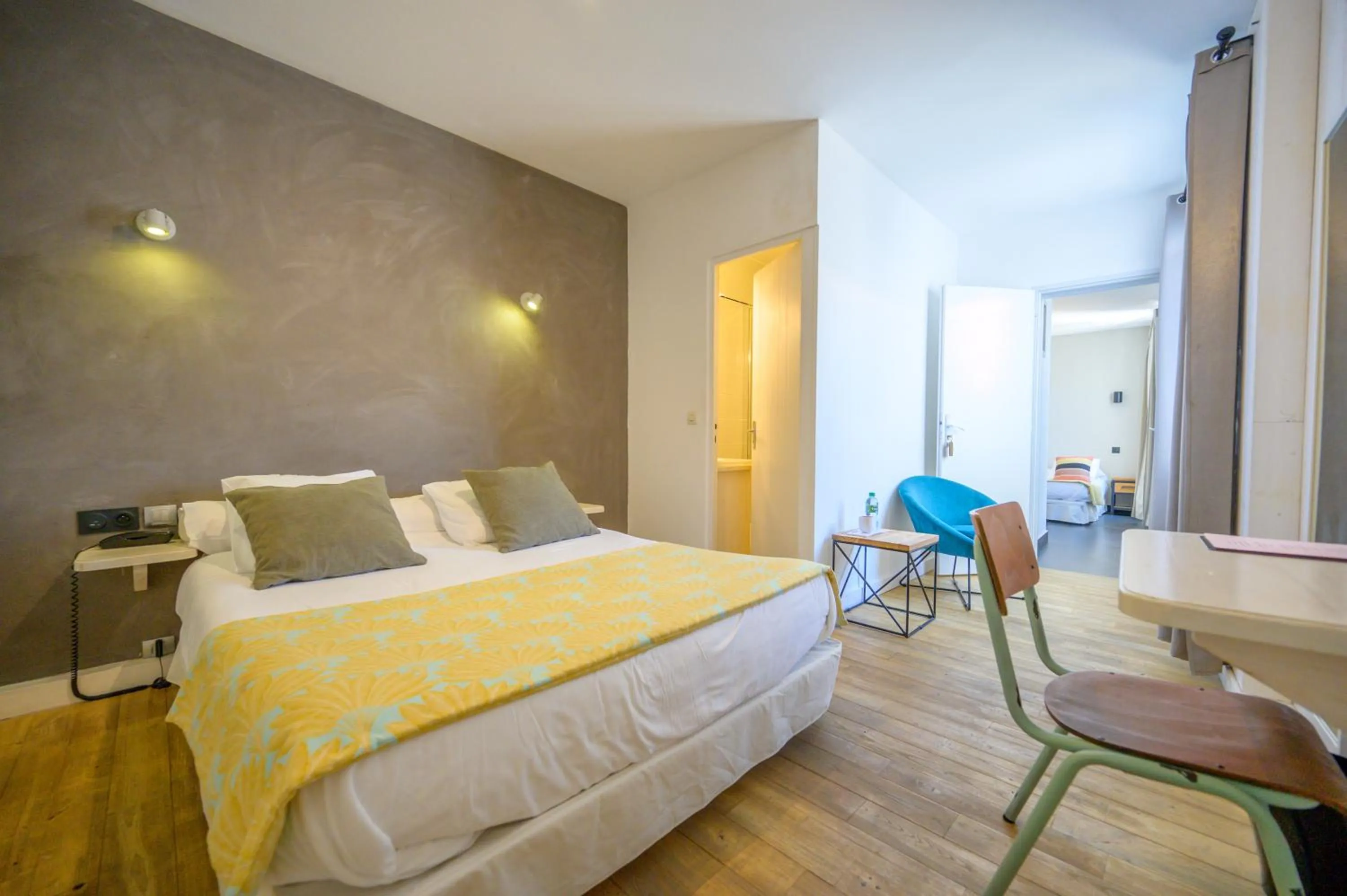 Family, Bed in Hotel Le Clocher