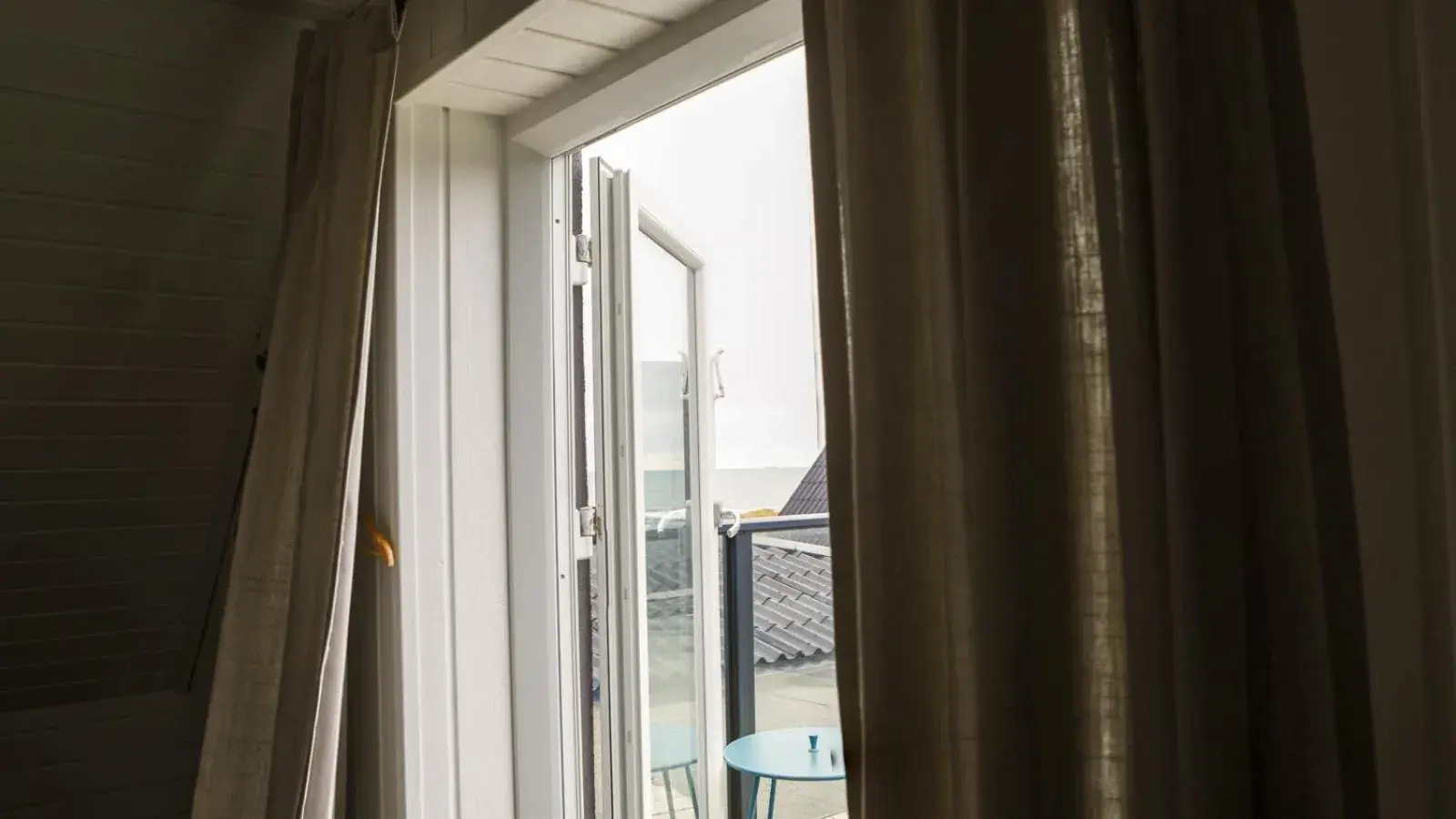 Double Room with Balcony and Sea View and Private External Bathroom - single occupancy in B&B by the Sea Hirtshals Double Room with Balcony and Sea View and Private External Bathroom - single occupancy in B&B by the Sea Hirtshals