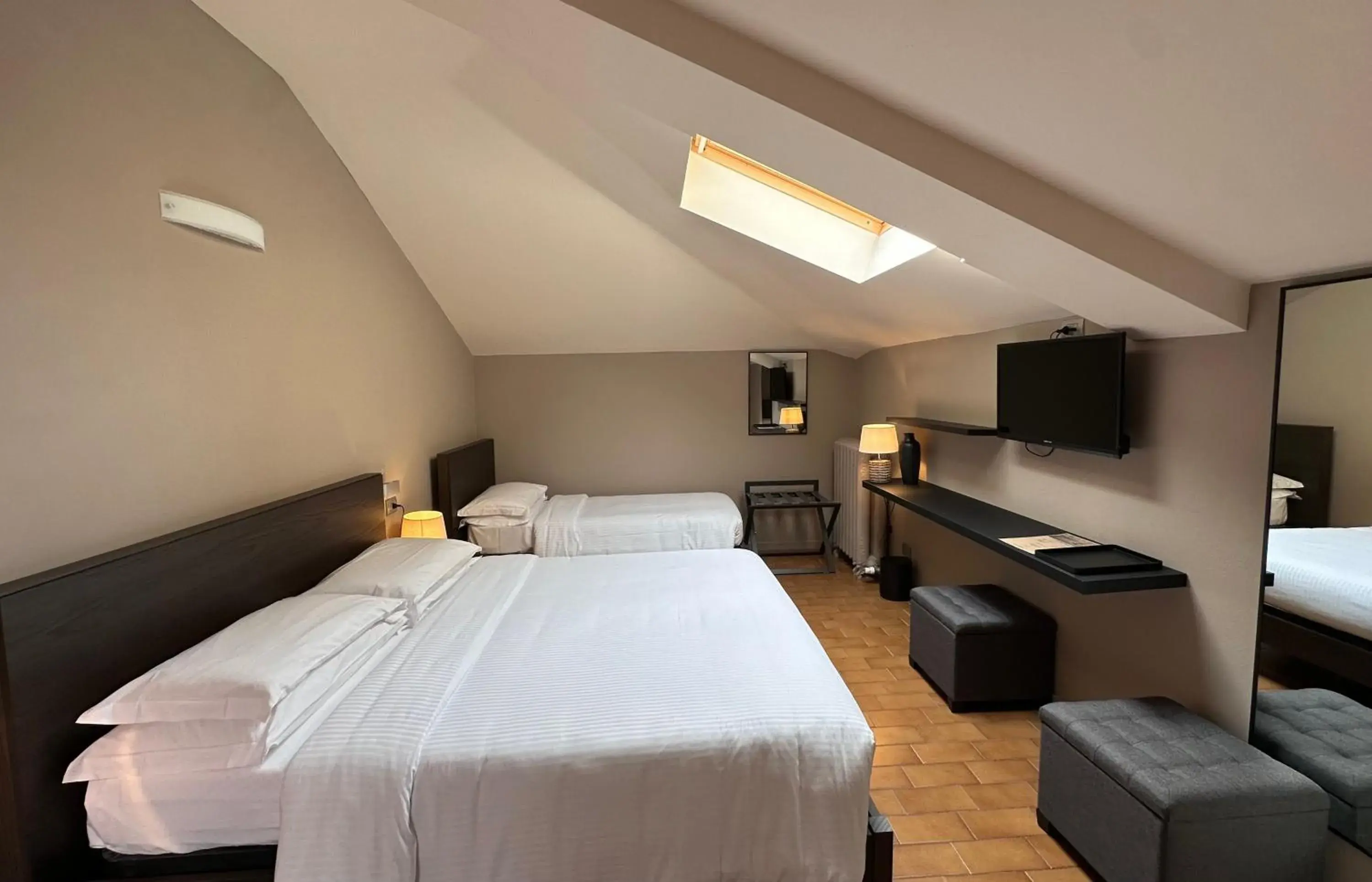 Quadruple Room in Hotel Ristorante San Giuseppe Quadruple Room in Hotel Ristorante San Giuseppe