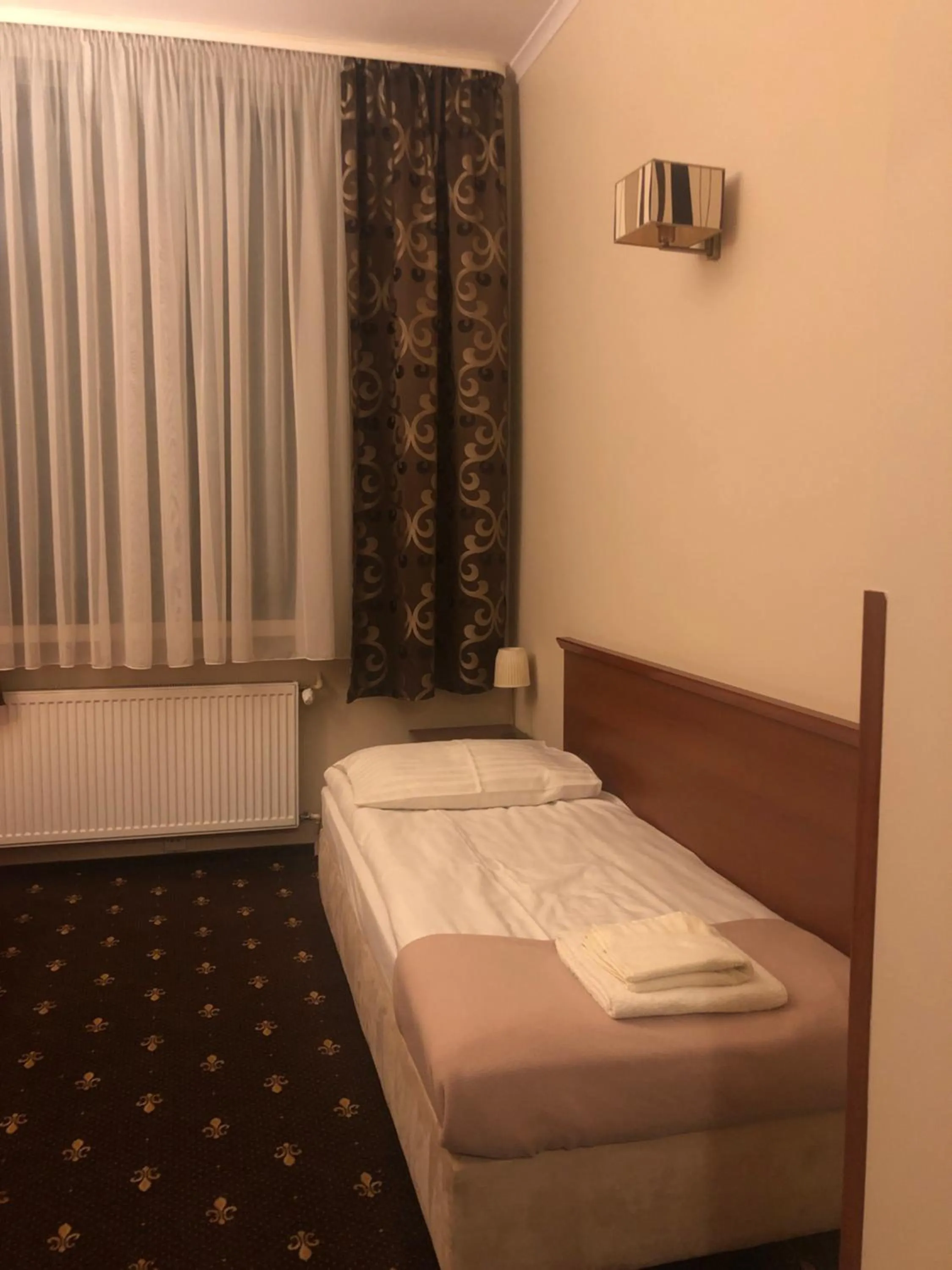 Bed in Restauracja Noclegi Ruczaj